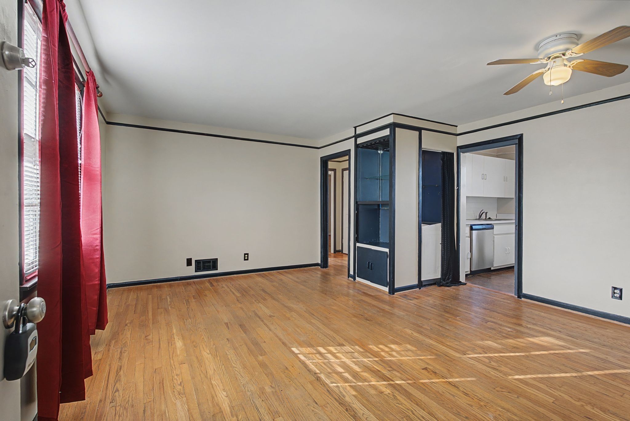 3317 Long Blvd D5 — photo