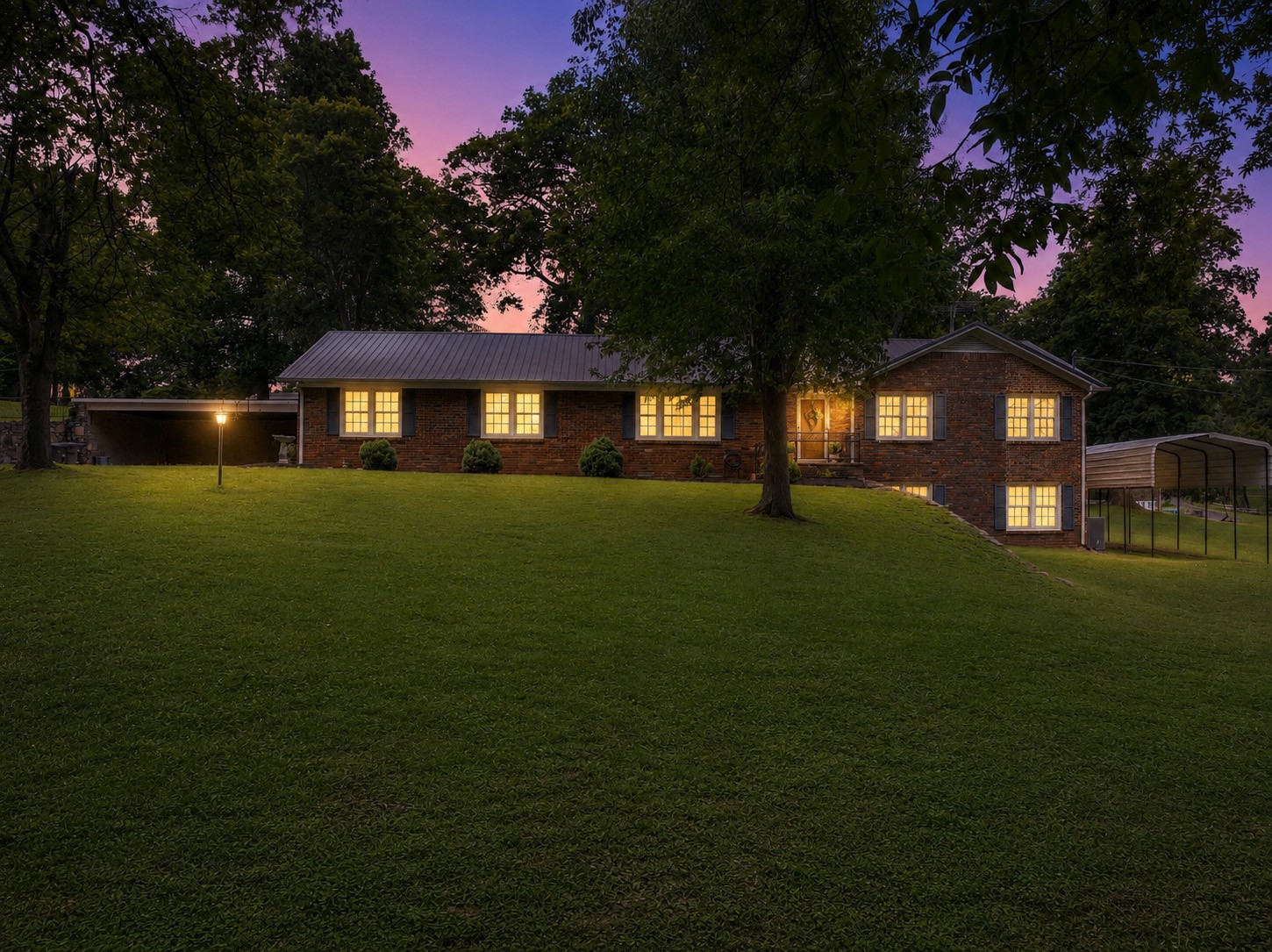 102 Jefferson Dr — photo