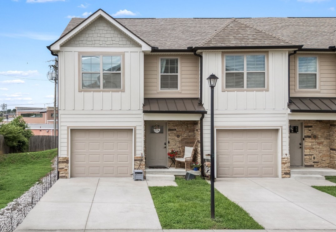 249 Signature Pl — photo