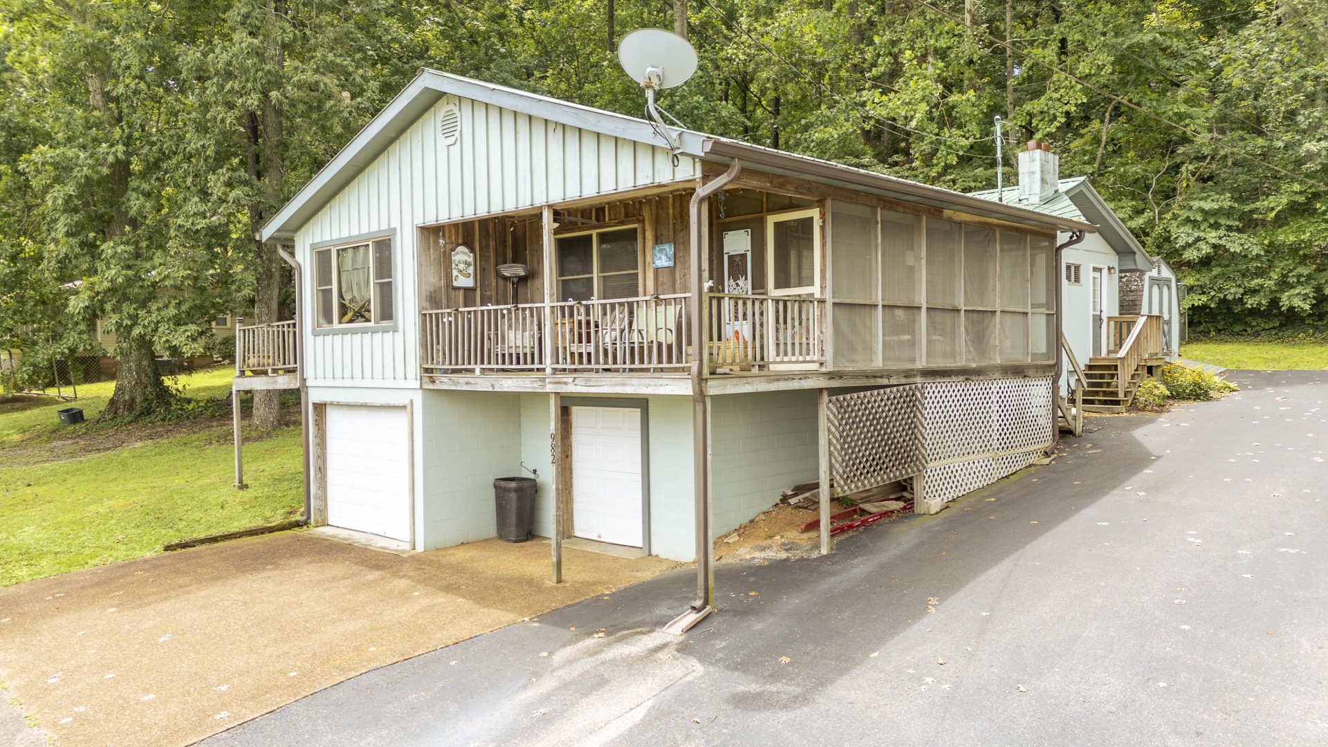982 Lost Creek Boat Dock Road, Decaturville, TN 38329