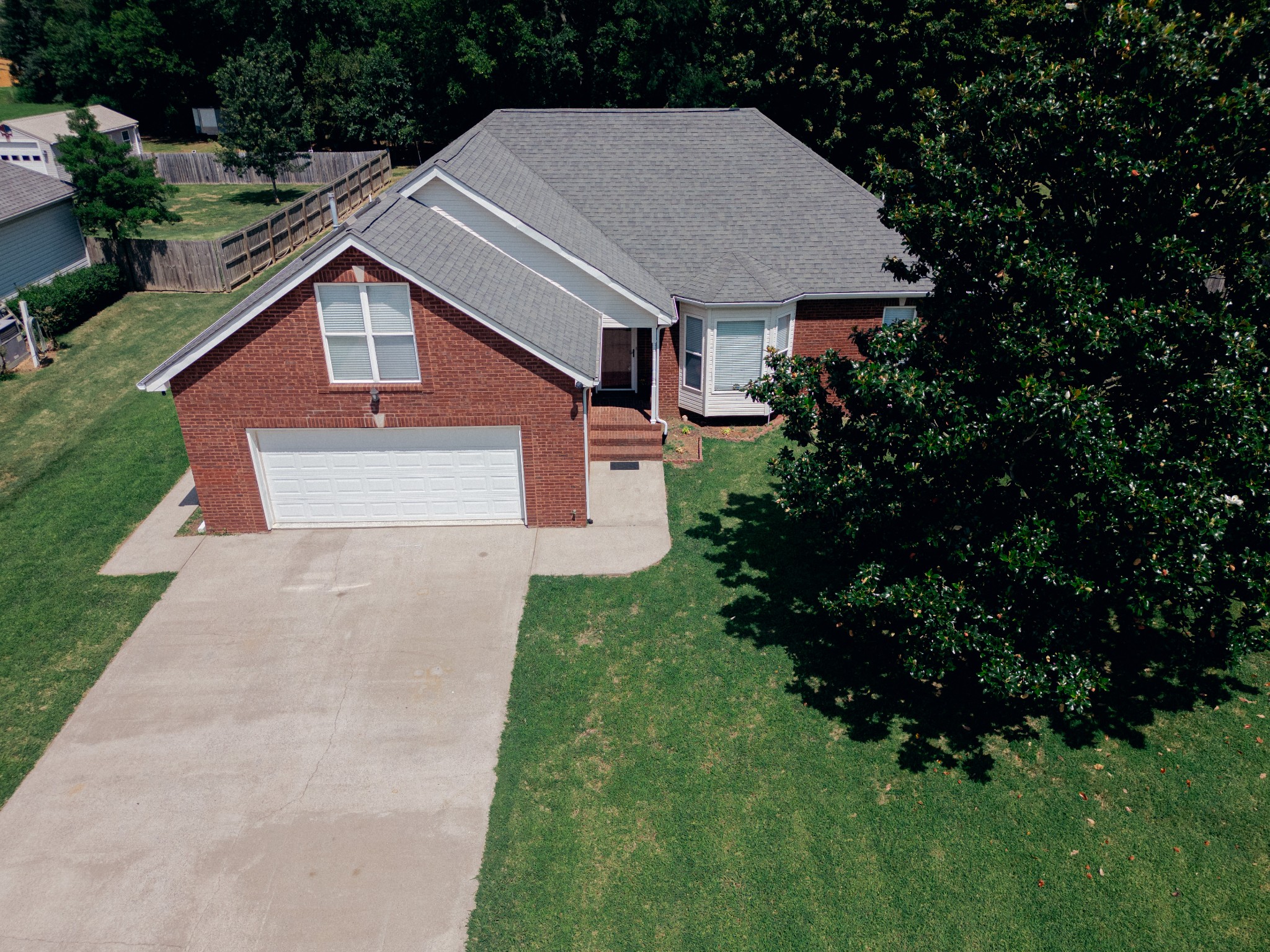 847 Isaac Dr — photo
