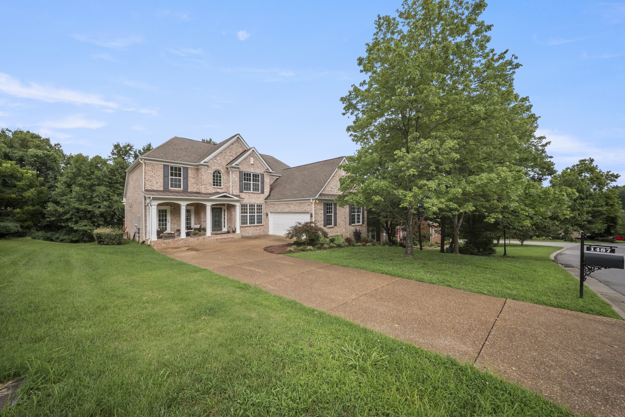 1487 Red Oak Dr — photo