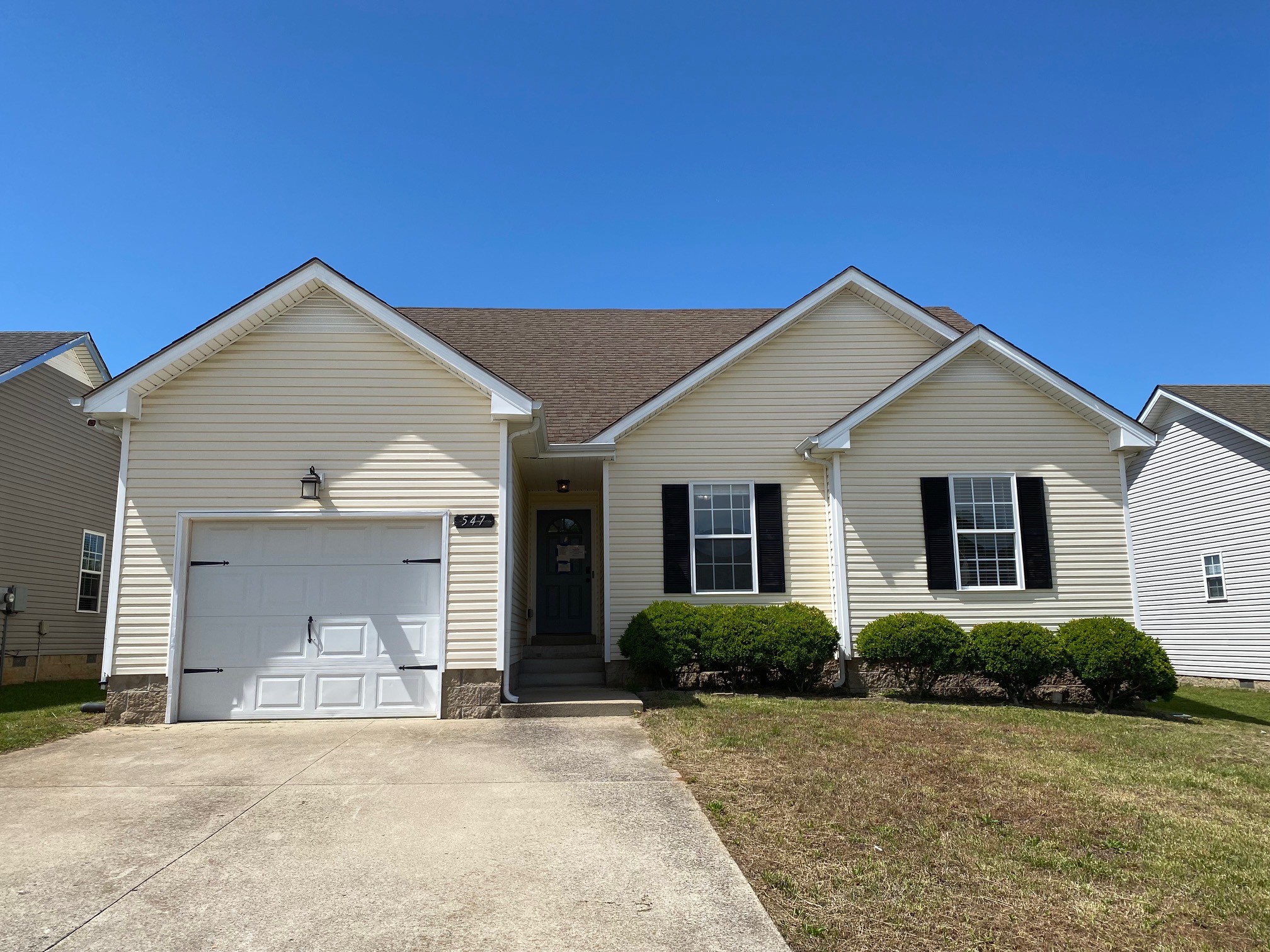 547 Fox Trot Dr — photo