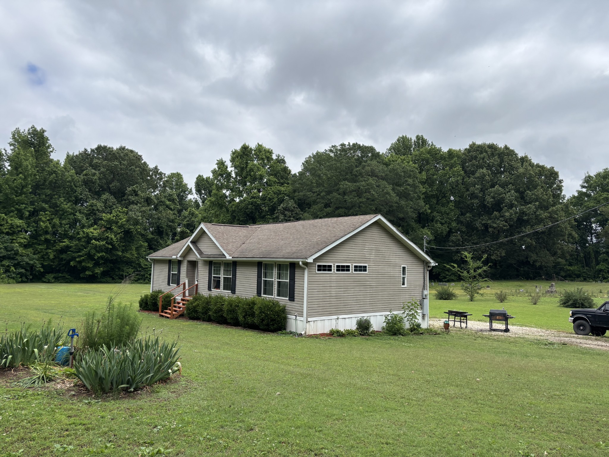 385 Shady Rest Rd — photo