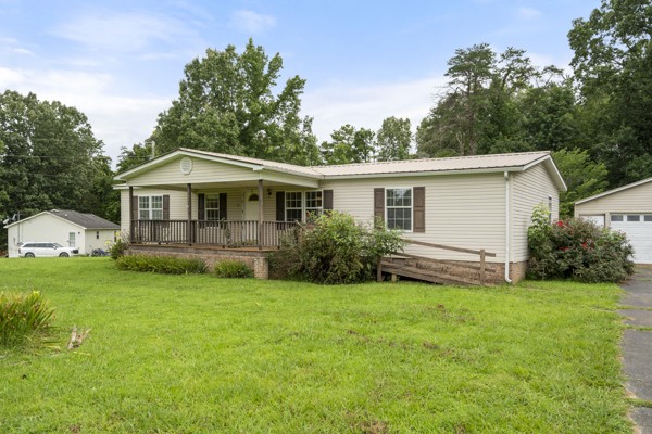 301 Shirley Bates Dr — photo