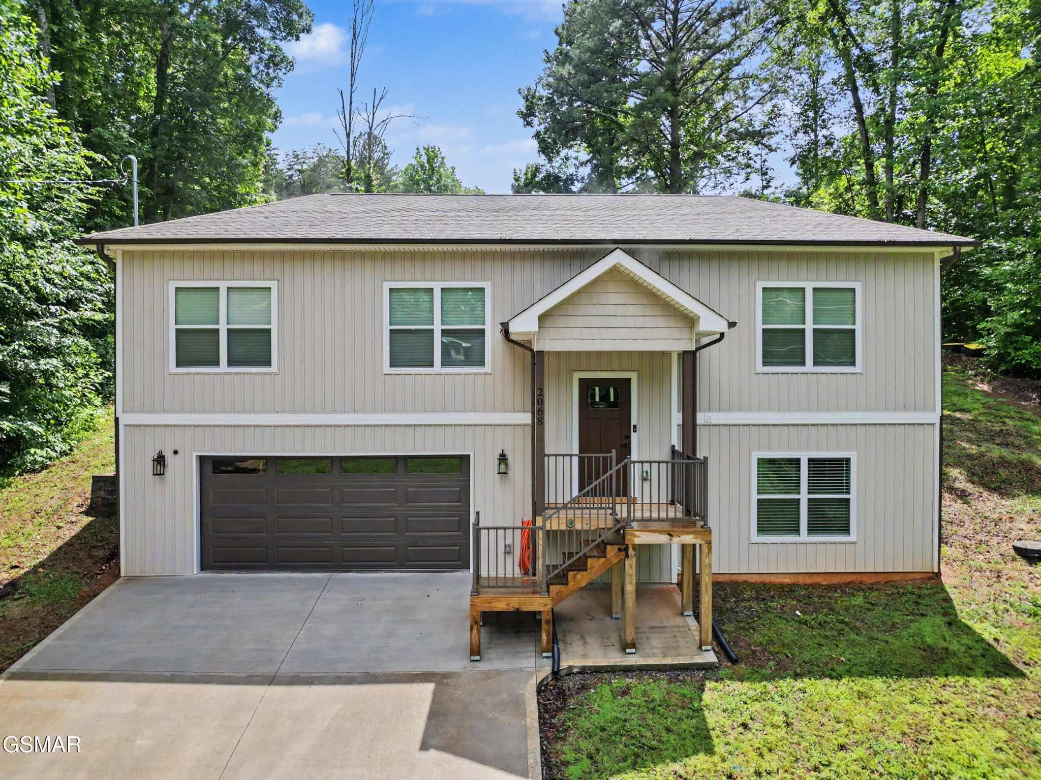 2068 Highpoint Lane — photo