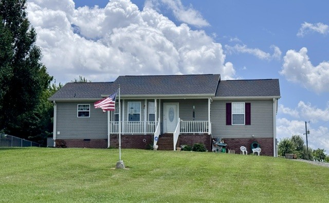 557 White Road, Portland, TN 37148