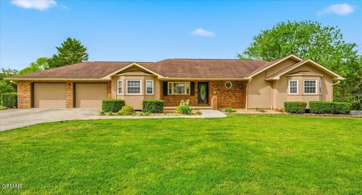 209 LaVista Drive — photo