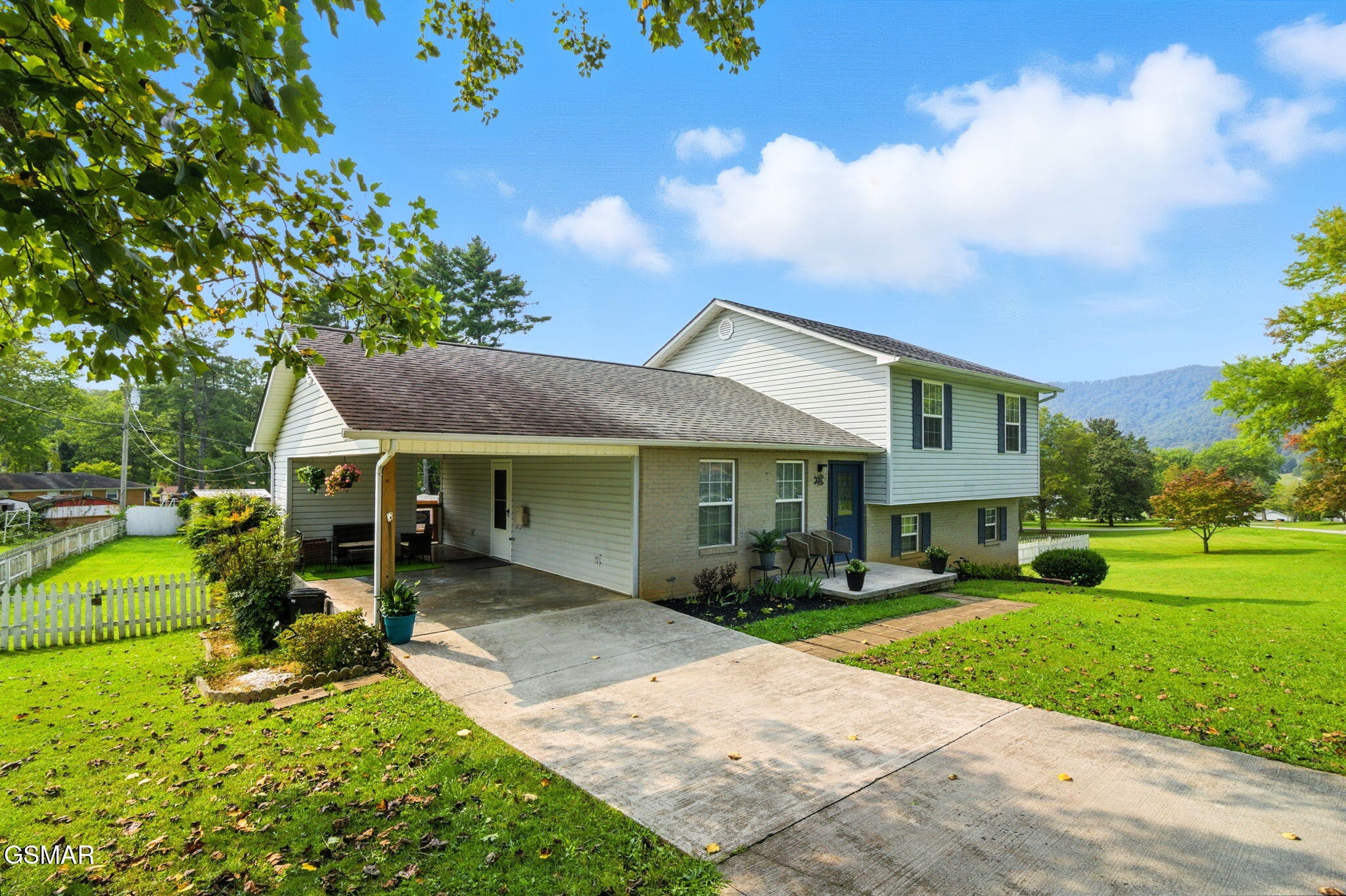 306 Eastwood Drive — photo