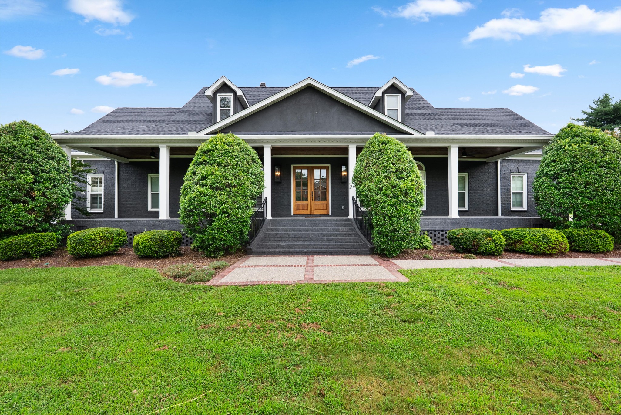 2245 Oakleaf Dr — photo