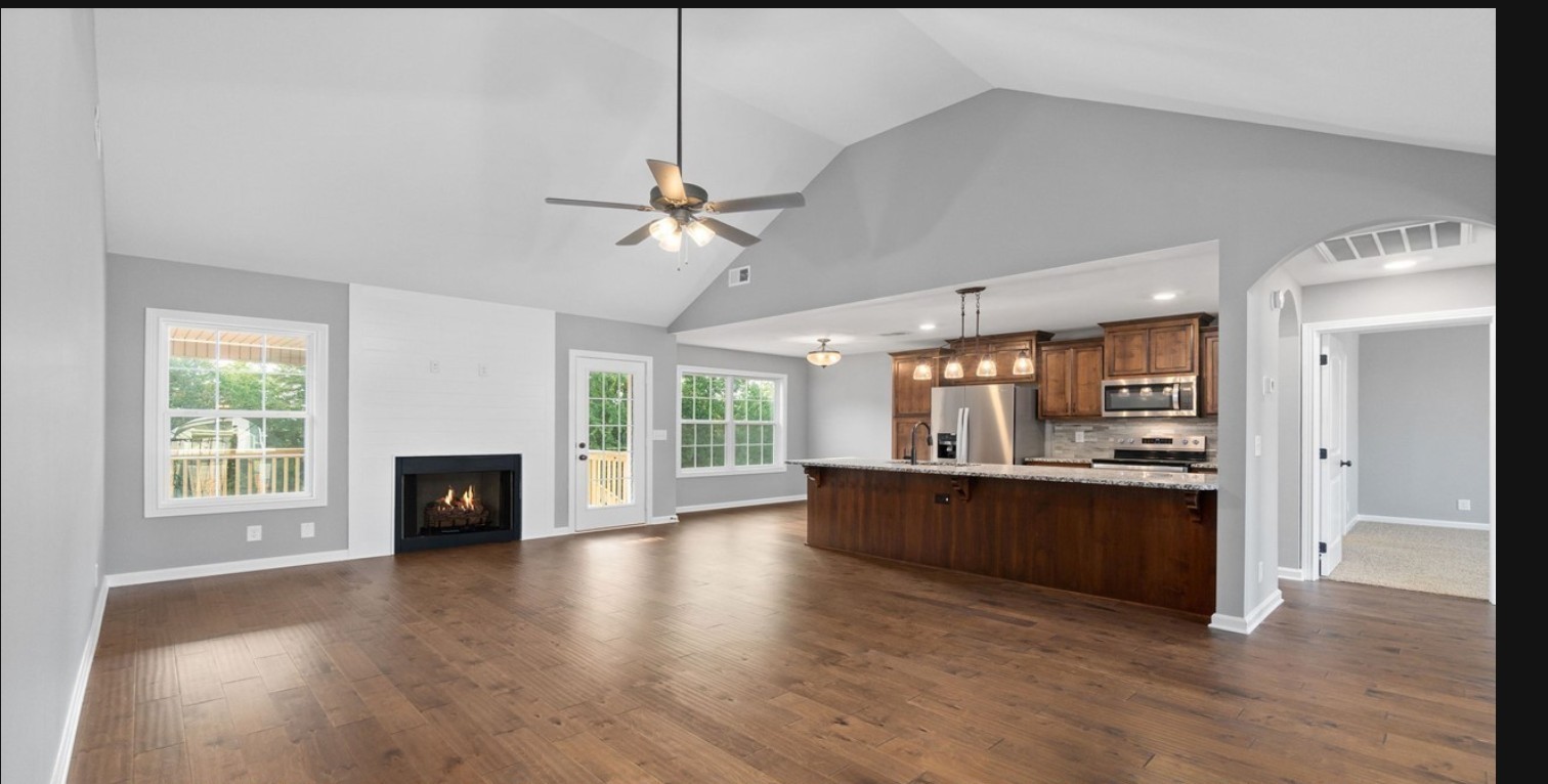 1595 Variance Dr — photo