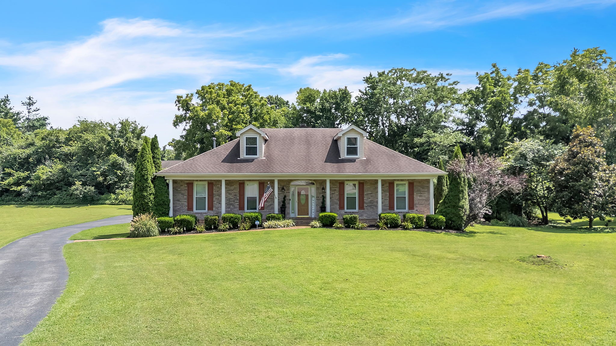 124 Medford Pl — photo
