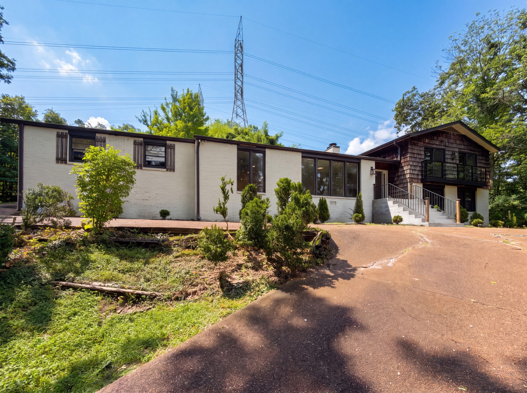 6112 Pinehurst Dr — photo