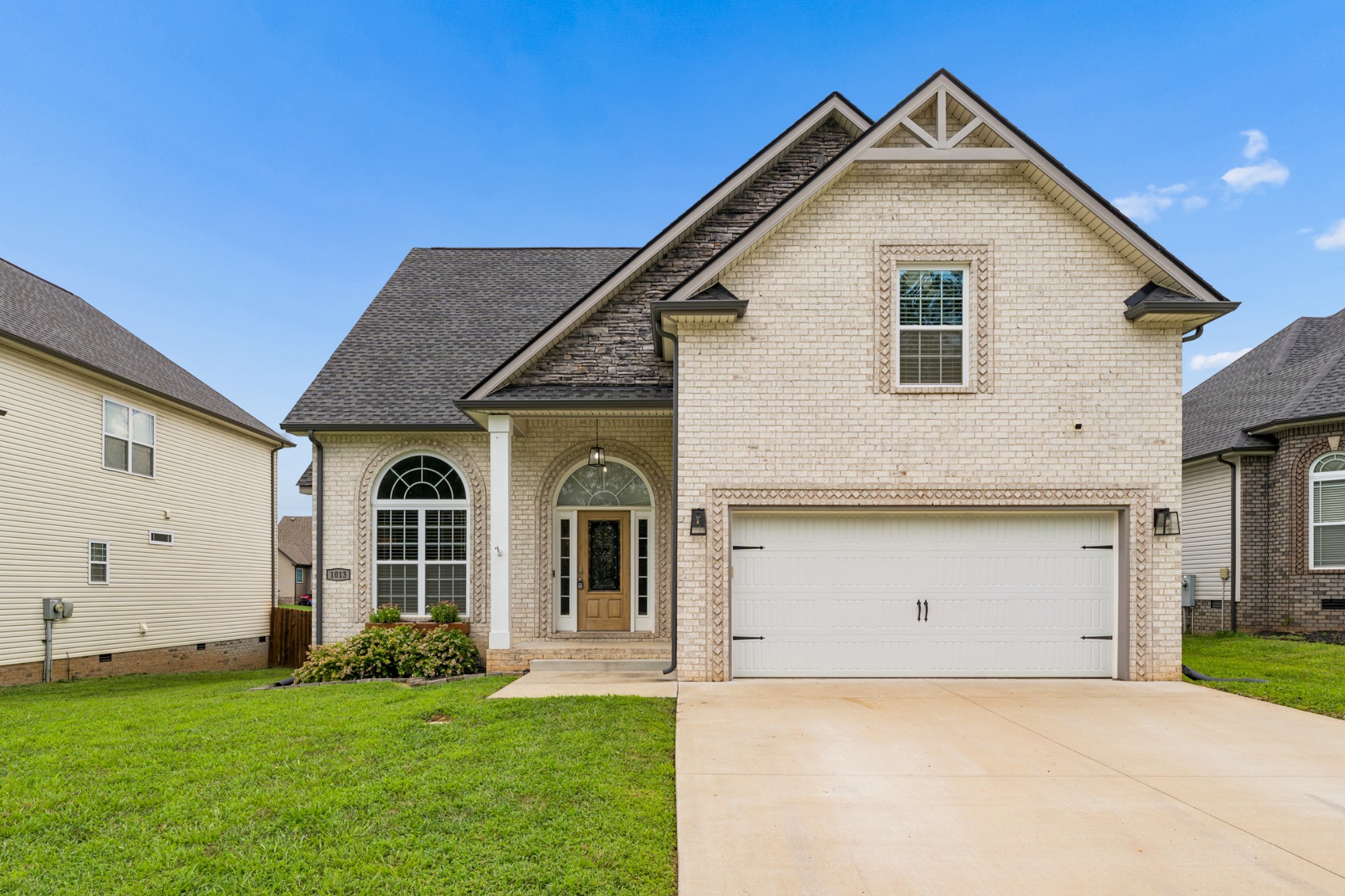 1013 Harrison Way — photo