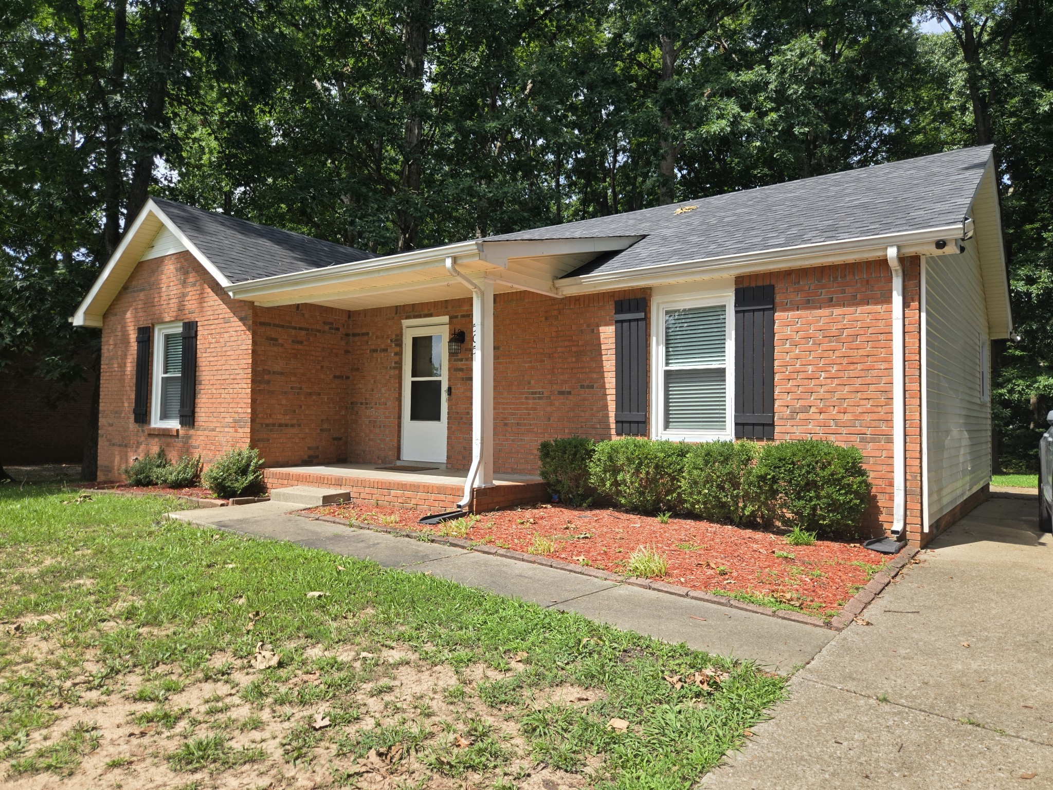 505 Pointer Ln — photo