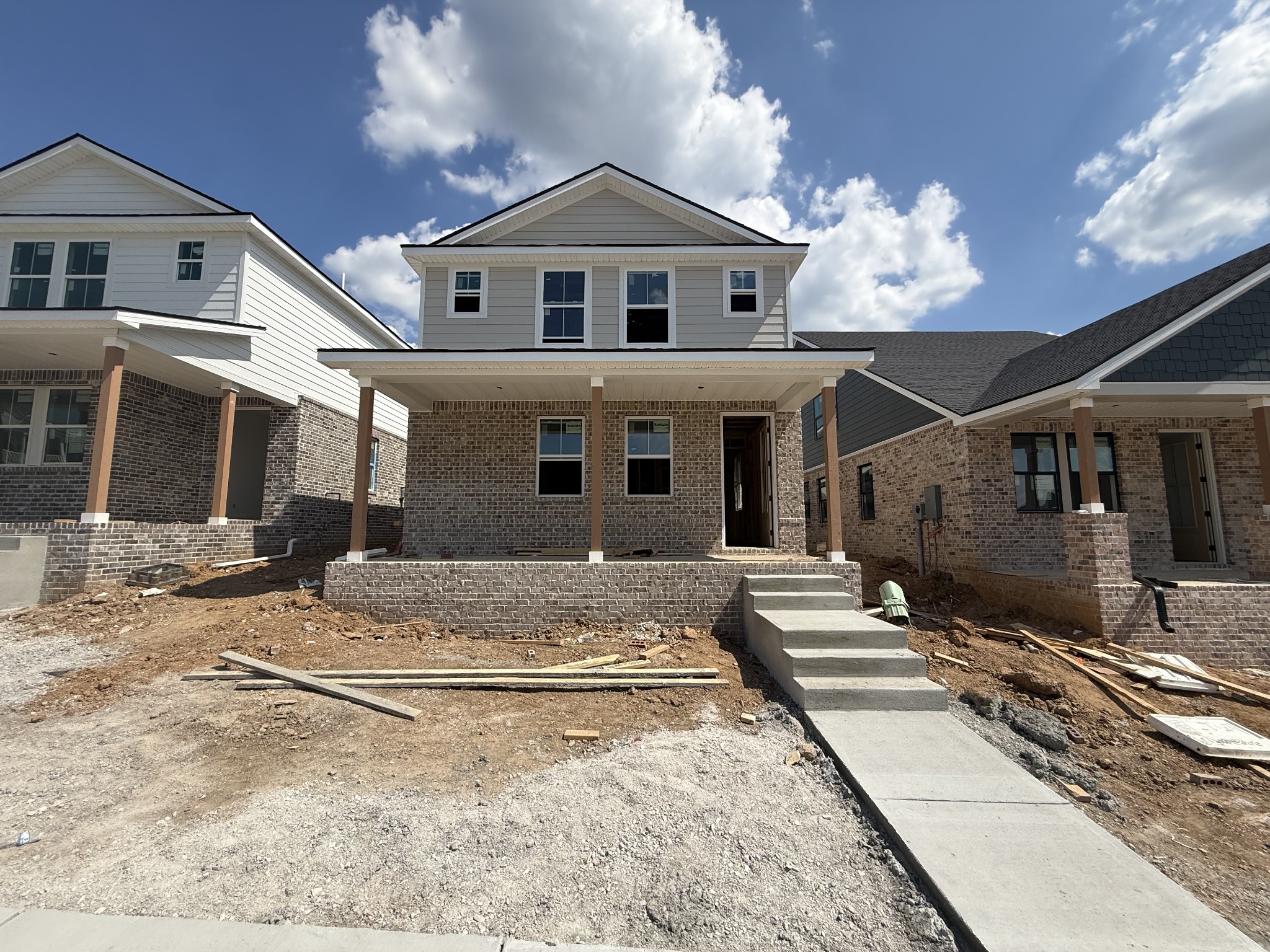 372 Hocking Court — photo