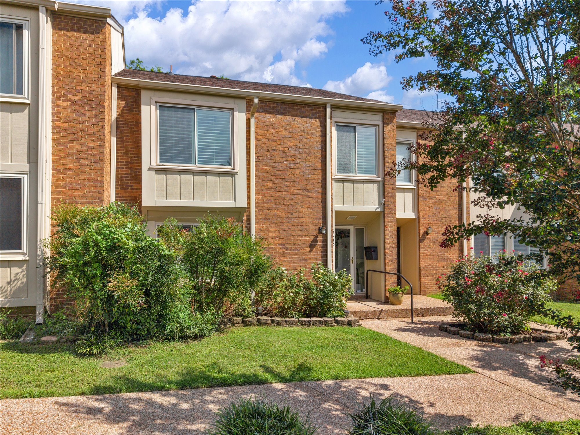 6948 Highland Park Dr — photo