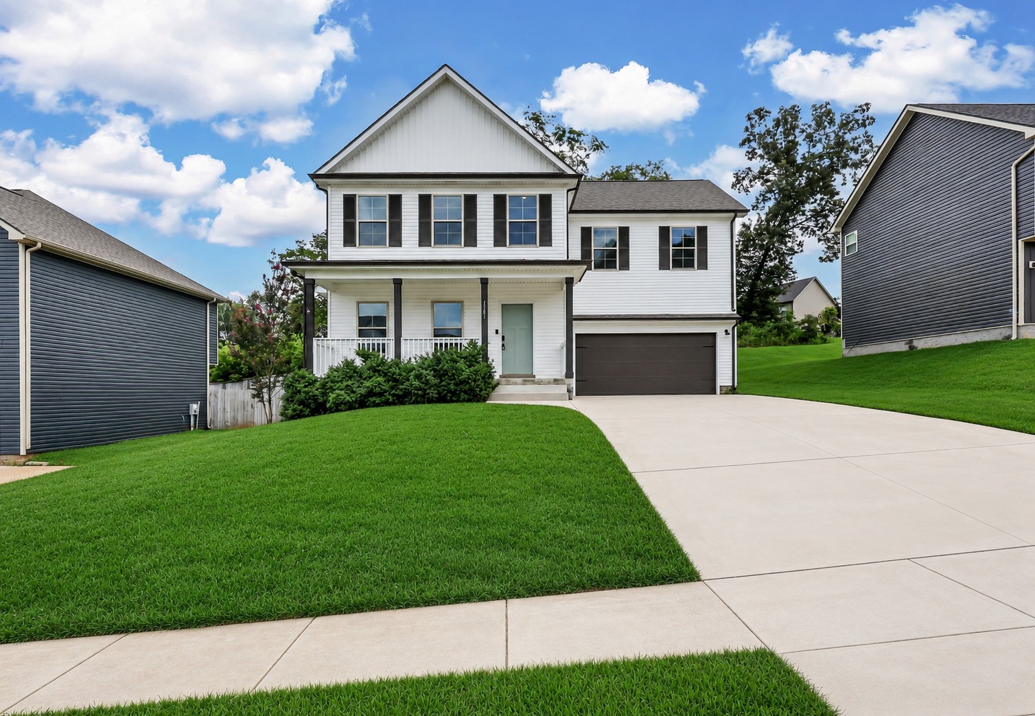 1381 Sussex Dr — photo
