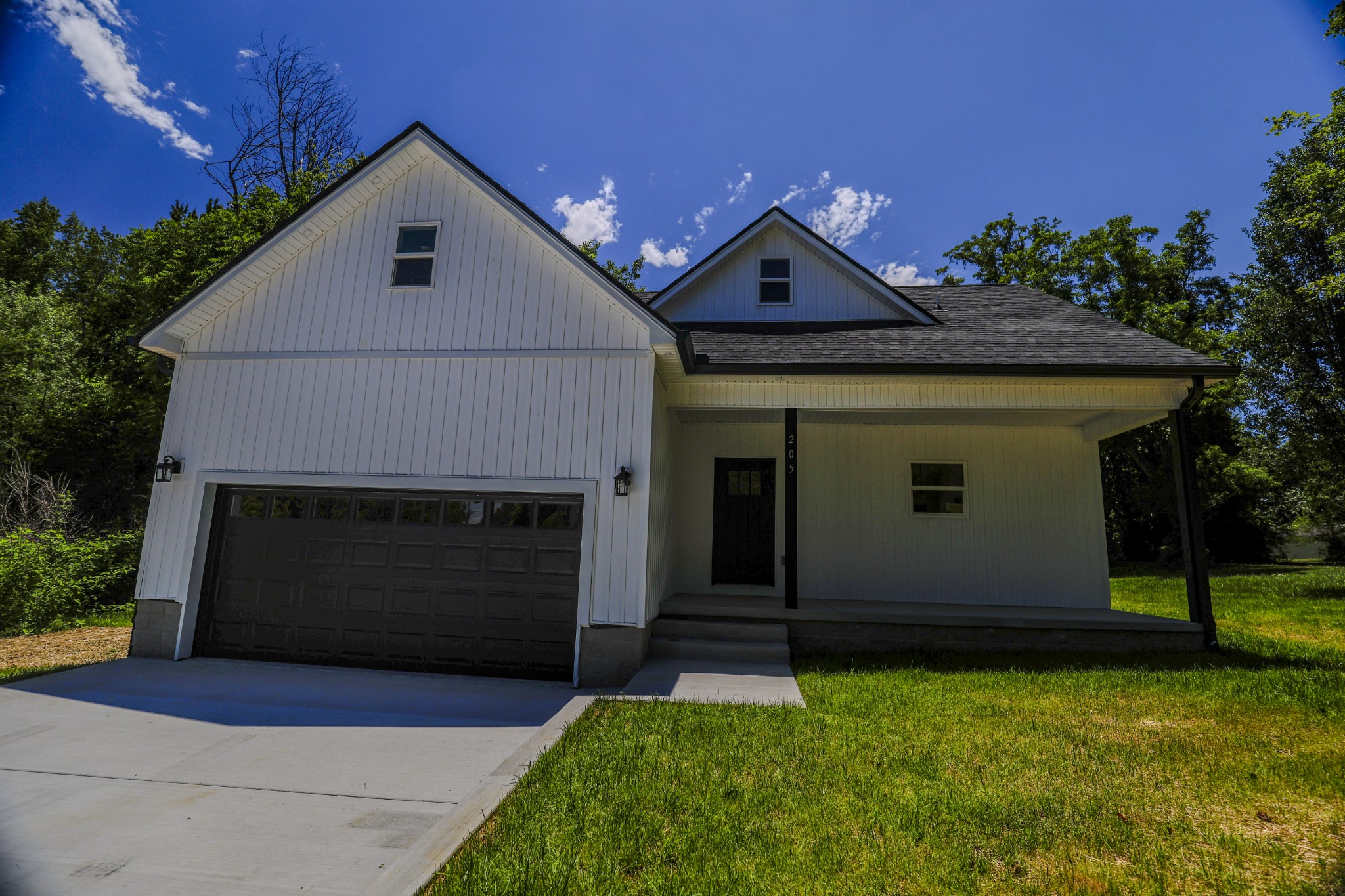 205 W Minnie Ave — photo