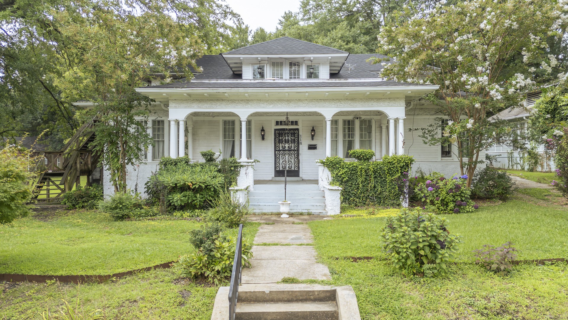 118 Arlington Ave — photo