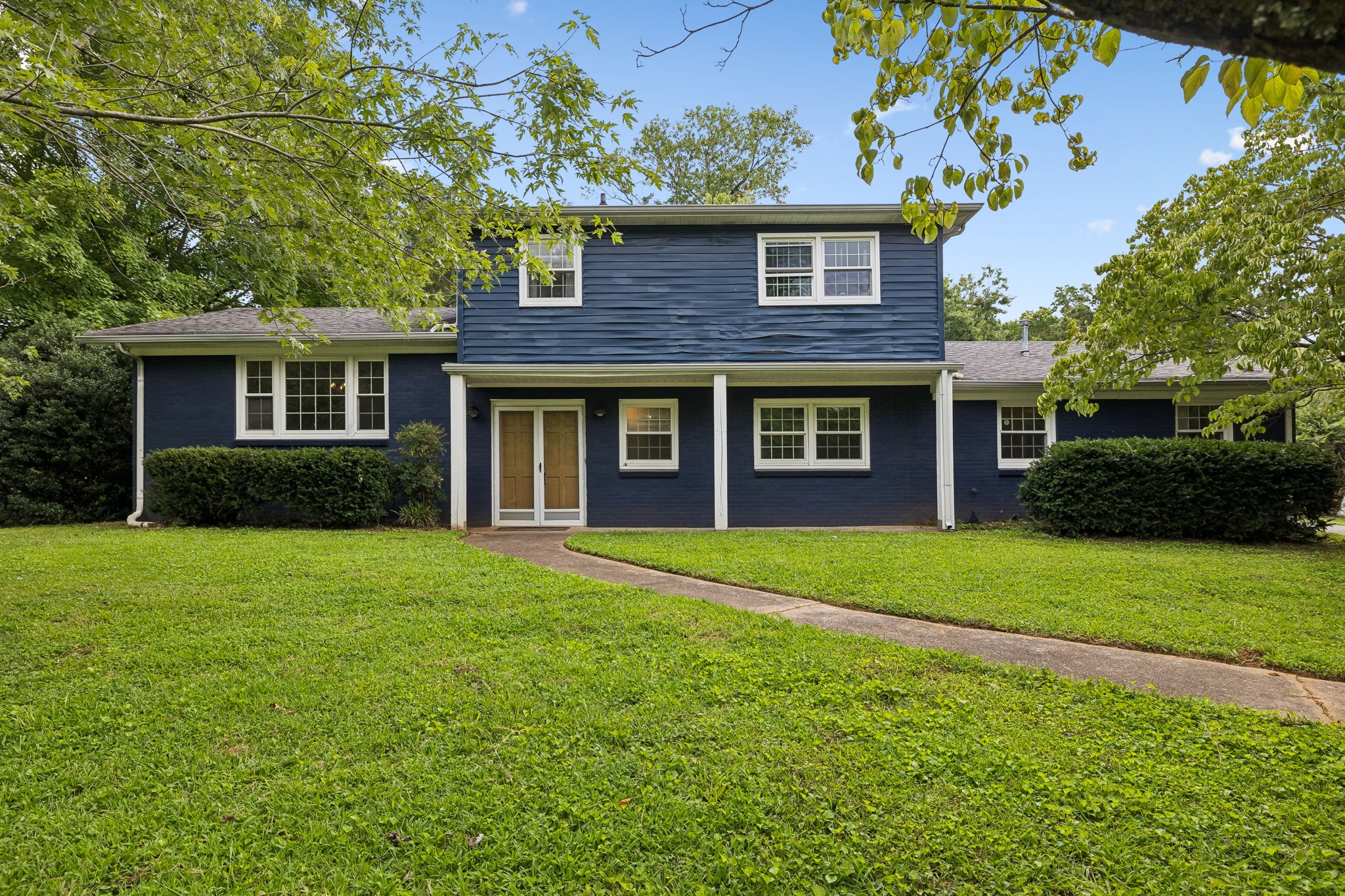 406 Derby Ct — photo