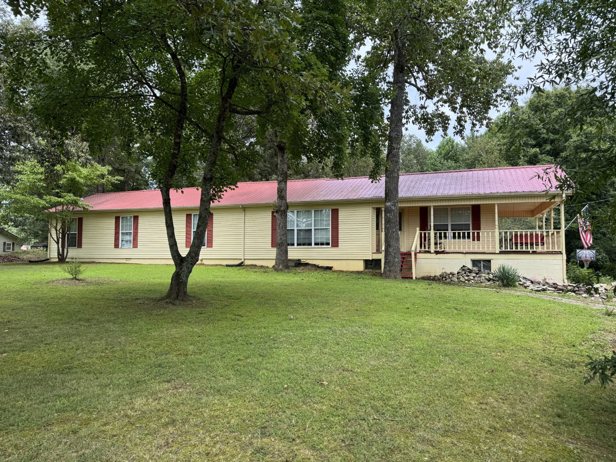 576 Vandagriff Rd — photo