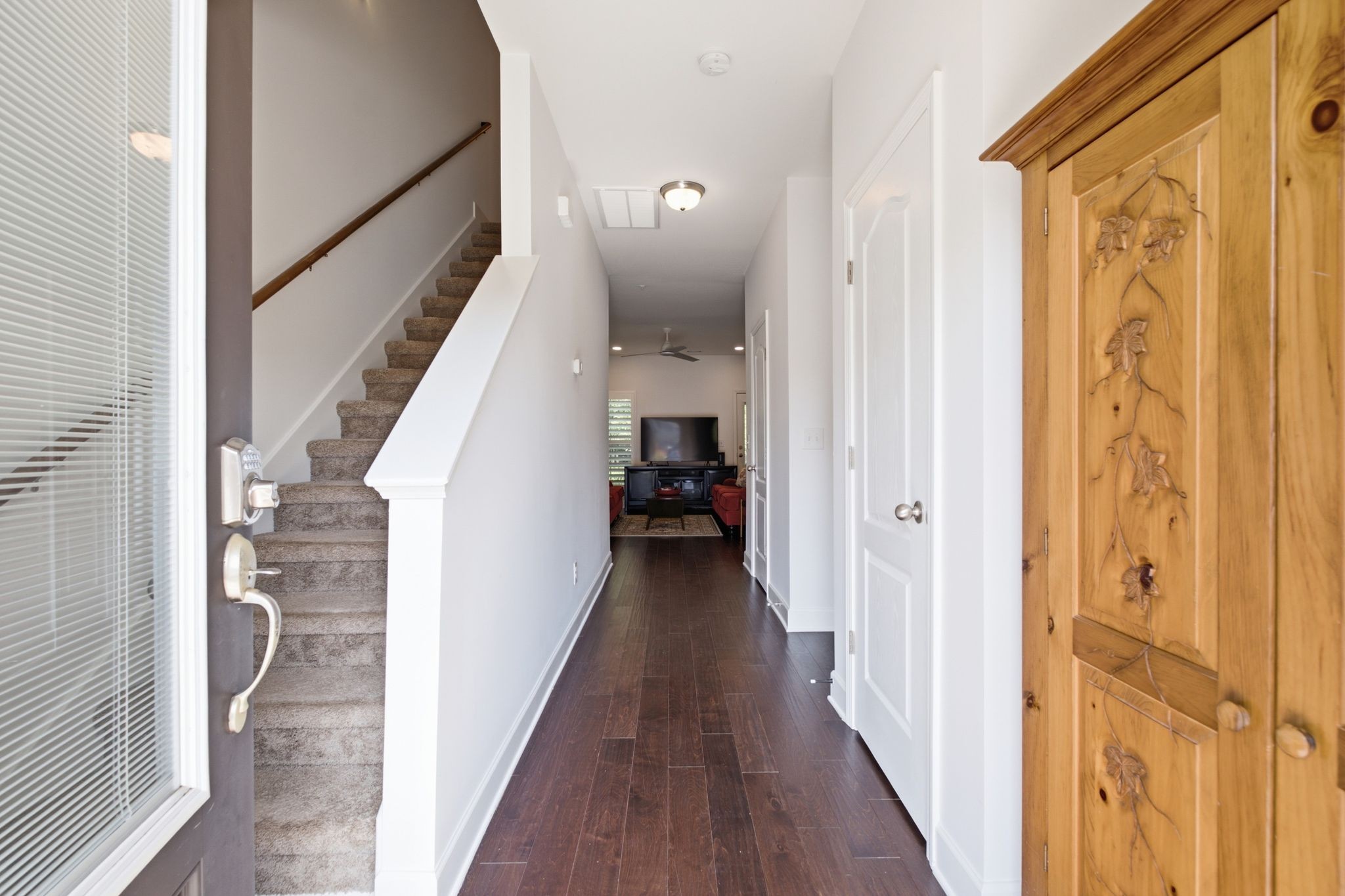 3026 Thornbury Pl — photo