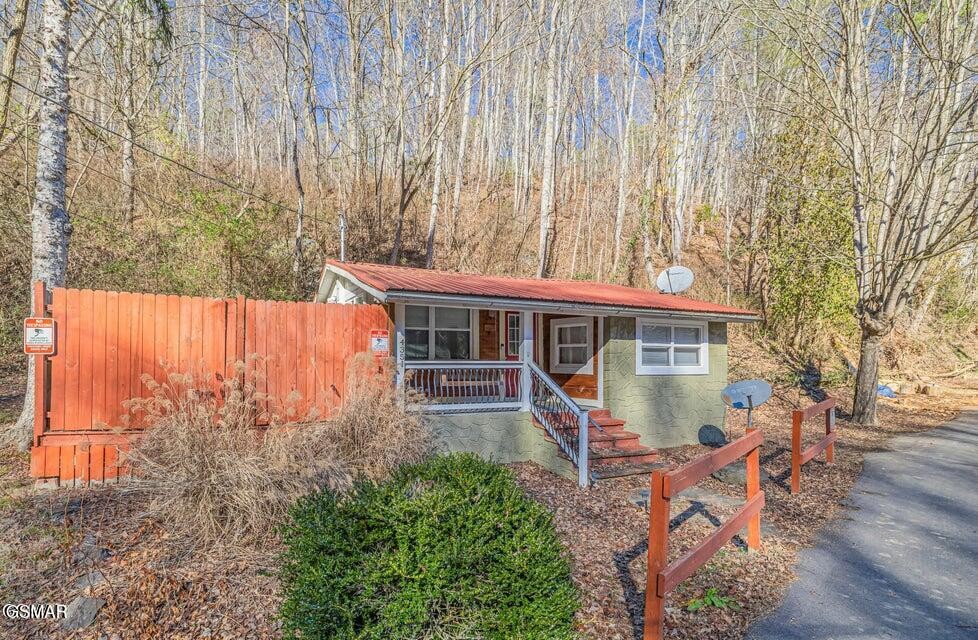 4351 Manis Hollow Road — photo