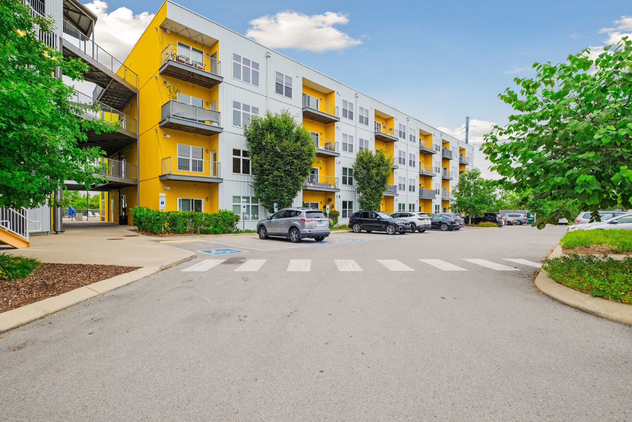 400 Herron Dr 416 — photo