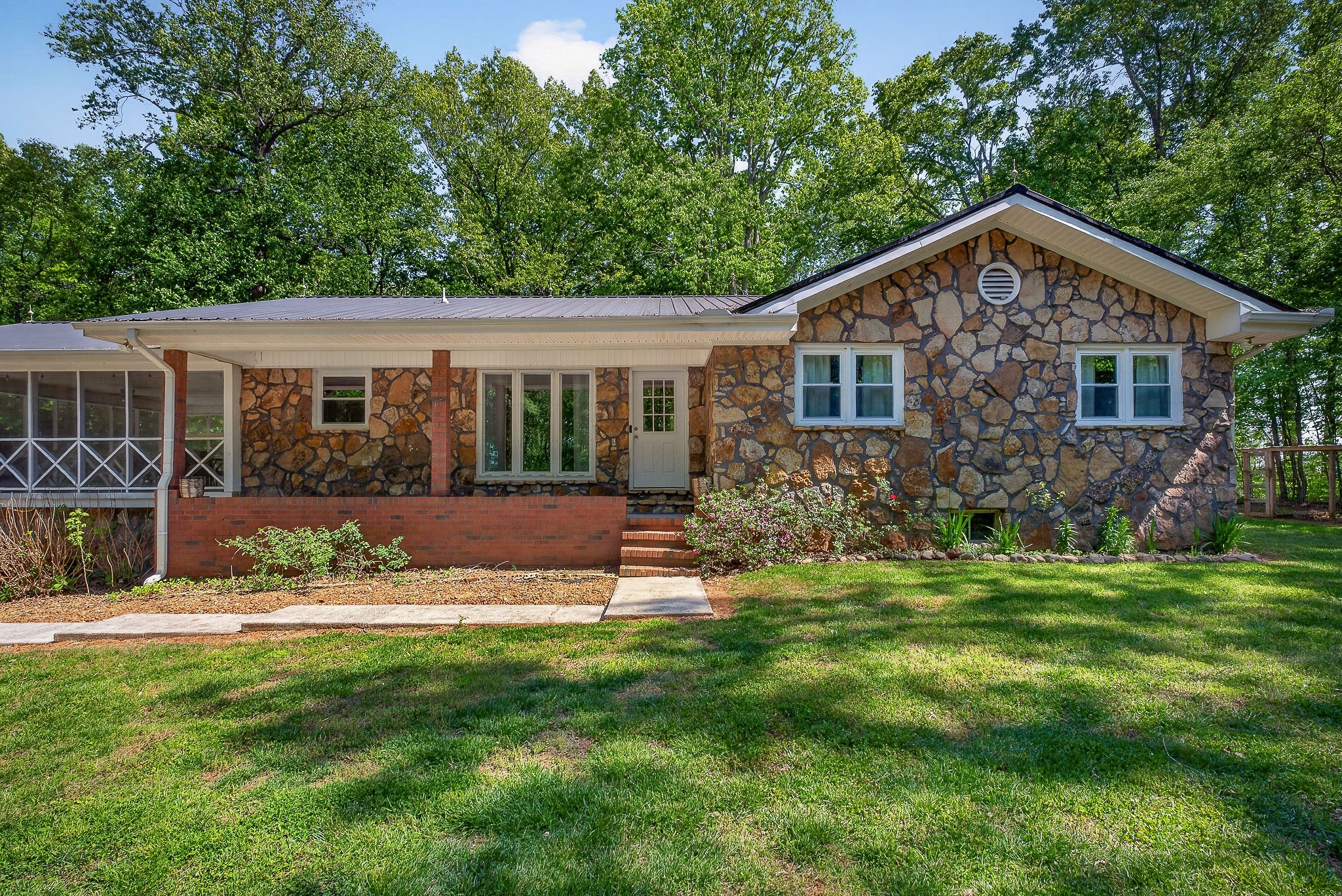 214 Boyd Creek Rd — photo