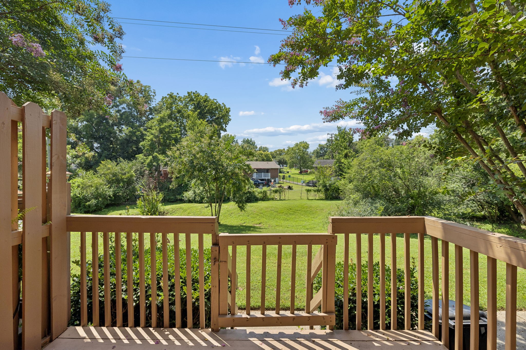 328 Hickory Pl — photo