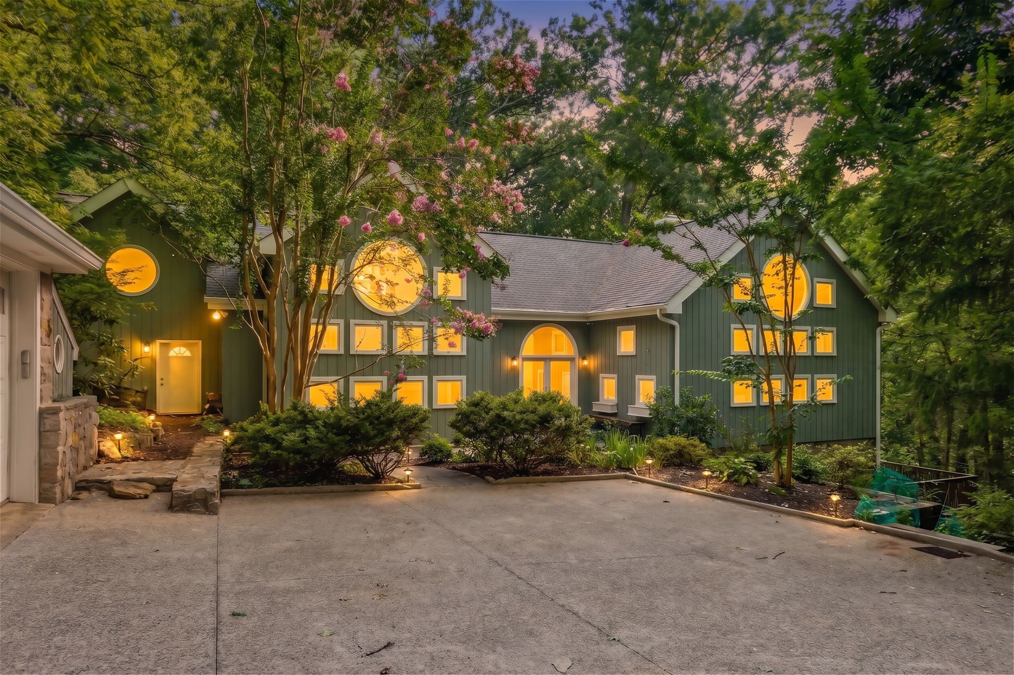 6038 Sherwood Ct — photo