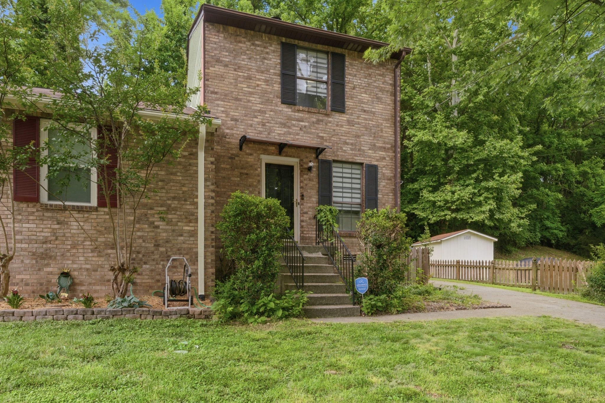 3332 Lakeside Pl — photo