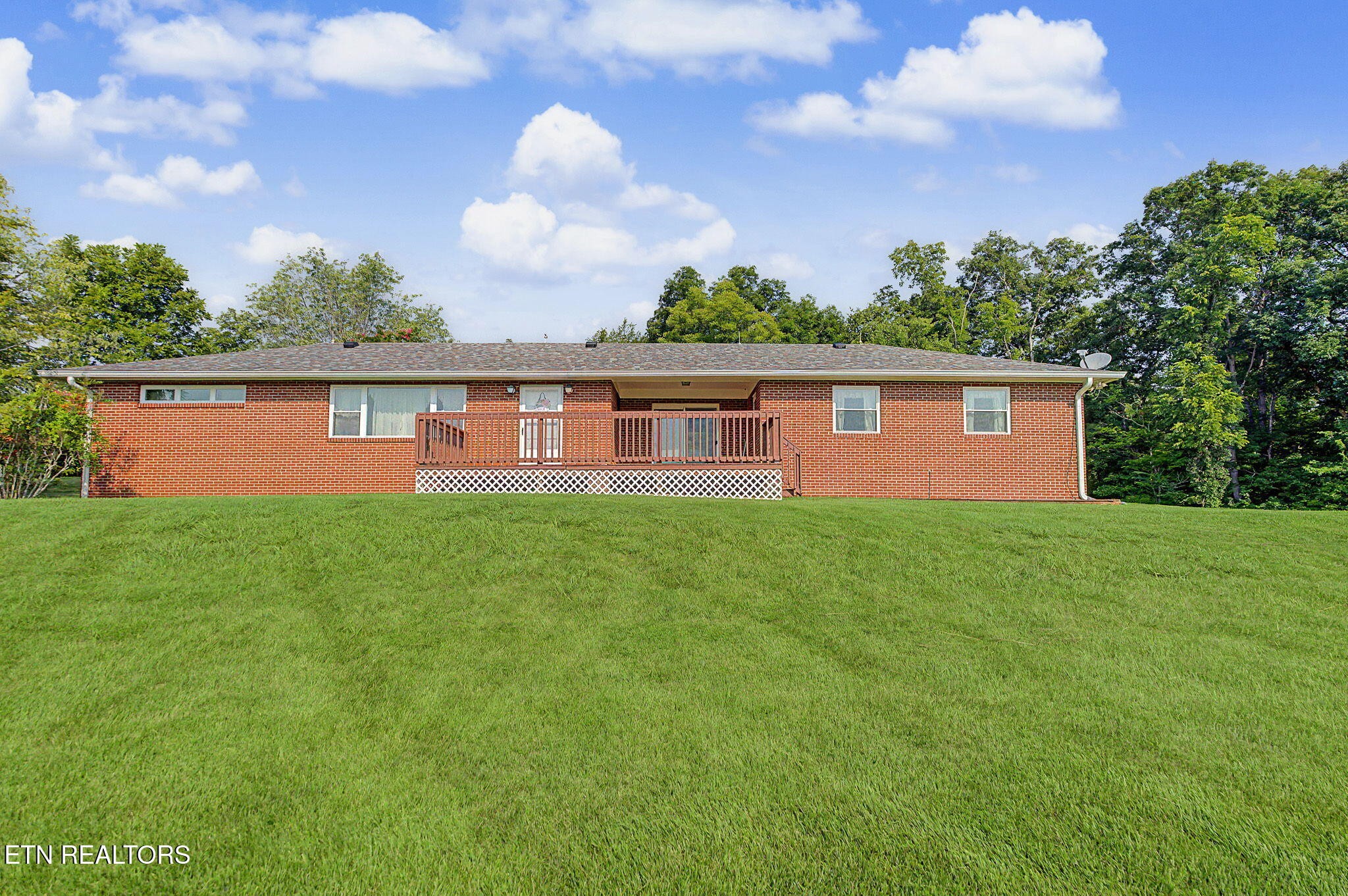 10890 Warrensburg Rd — photo