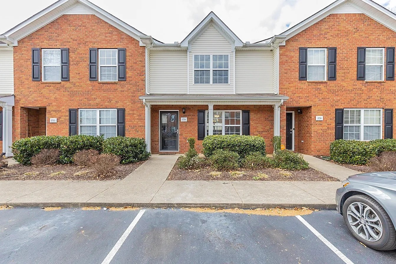 3754 Chippewa Pl — photo