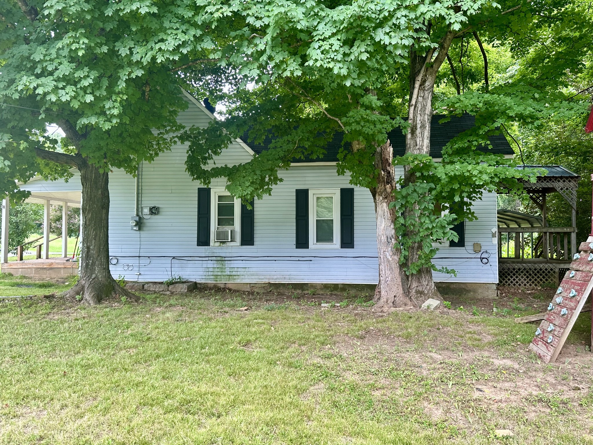 240 Red Hill Rd — photo