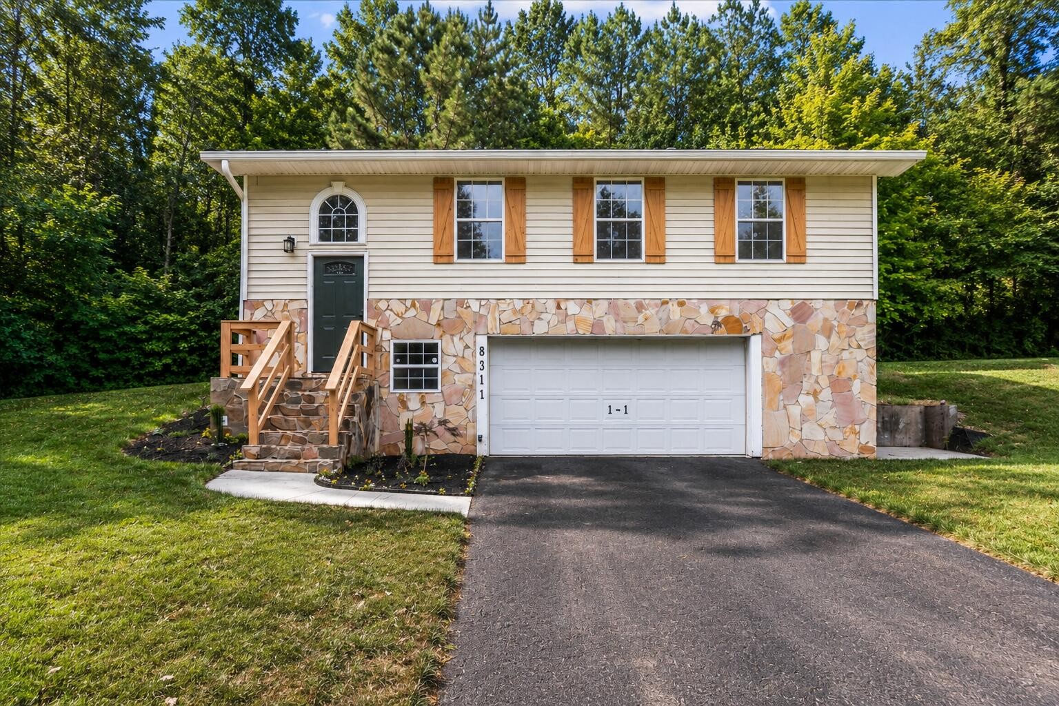 8311 Bill Reed Road — photo