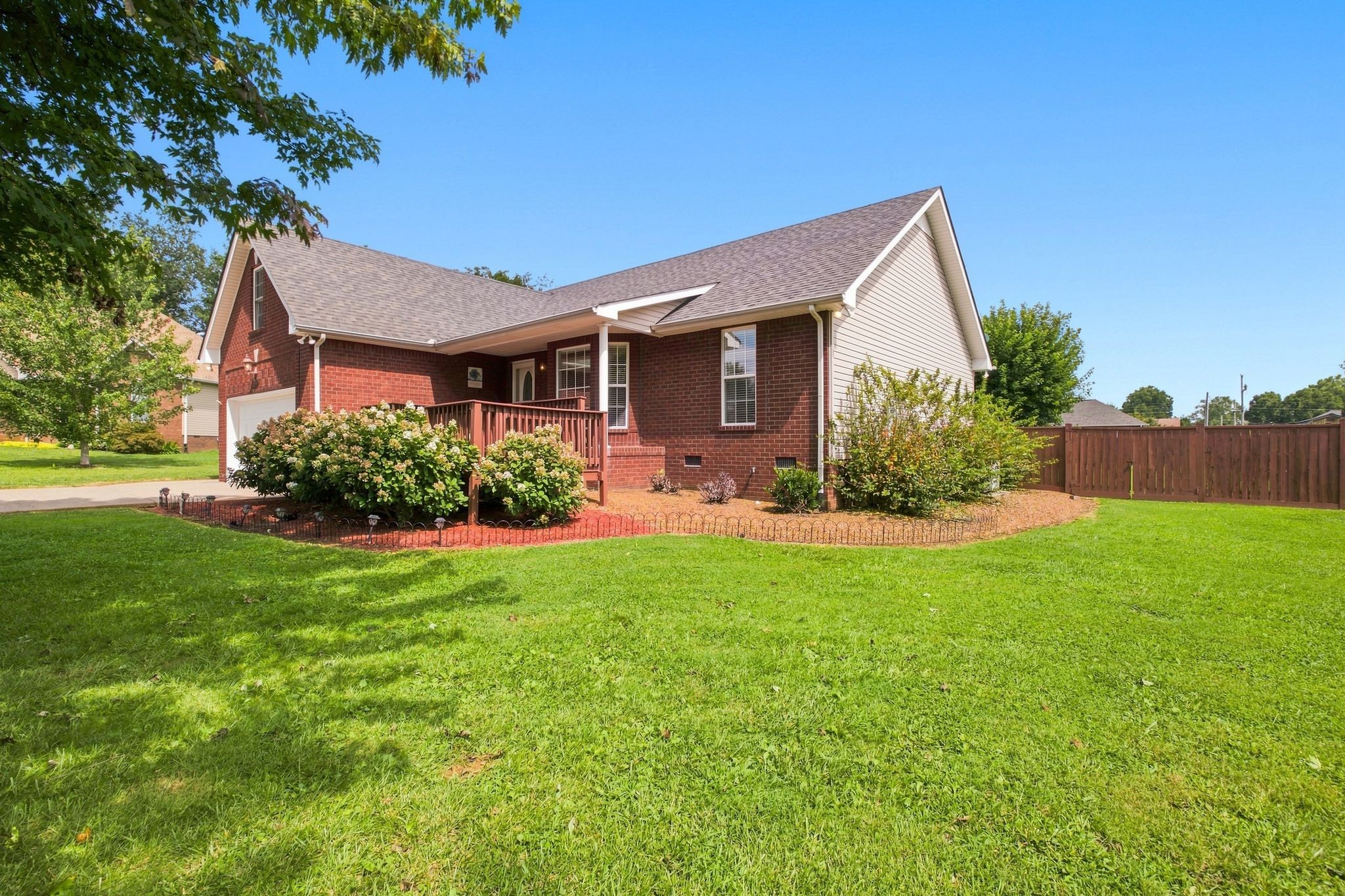 106 Teton Ct — photo