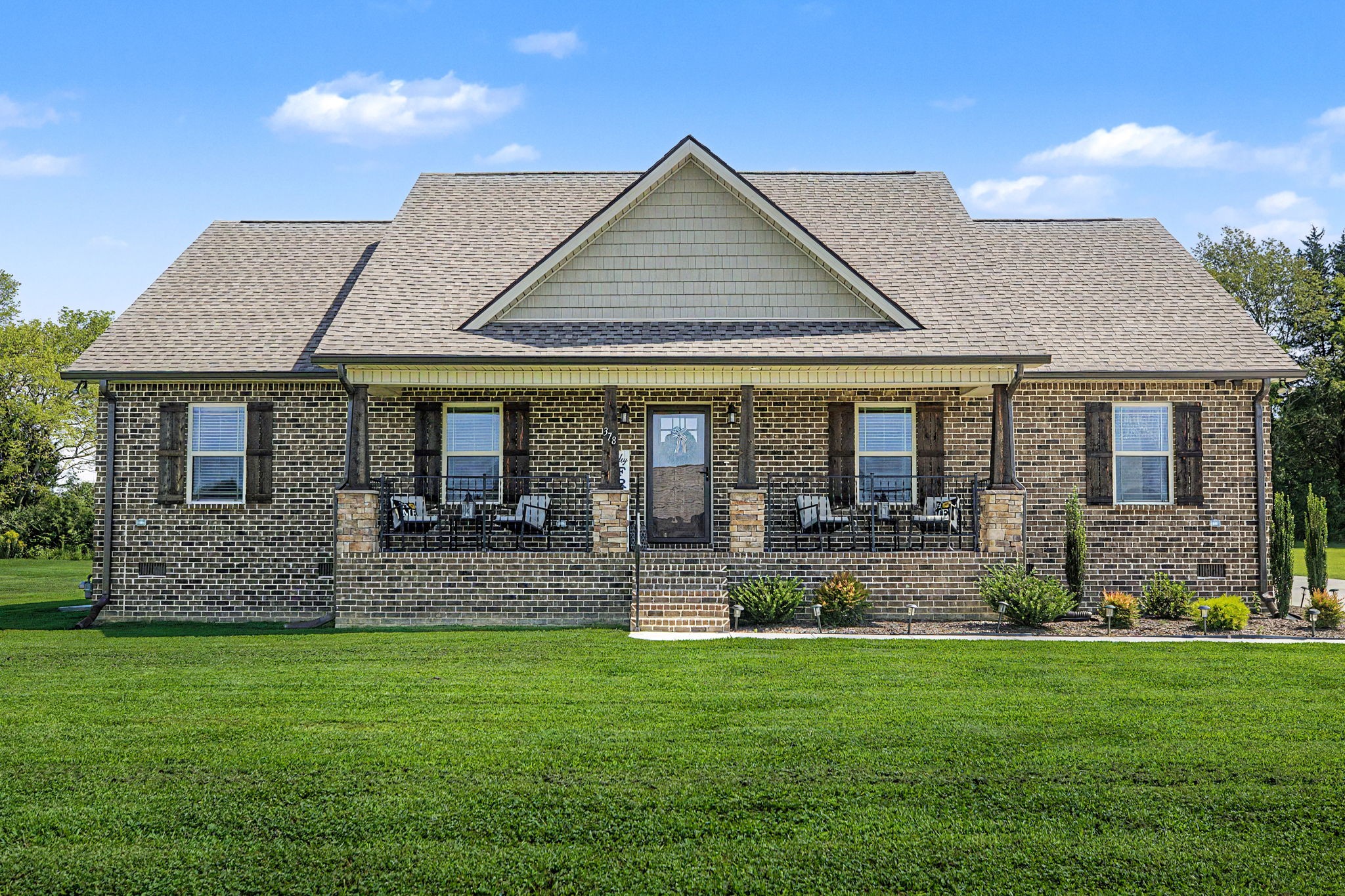 378 Randall Ln — photo