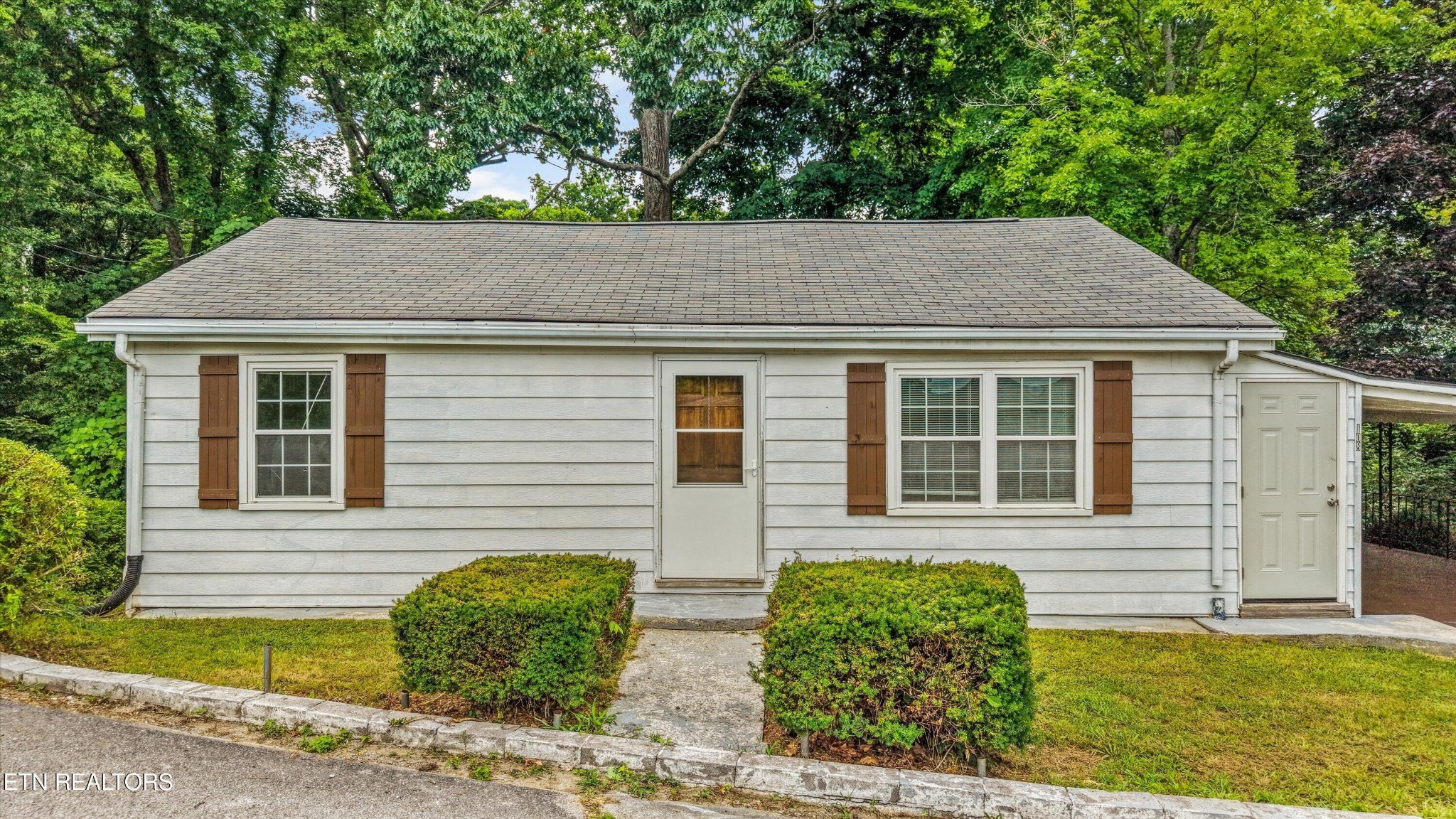108 Ridgewood Road, Harriman, TN 37748