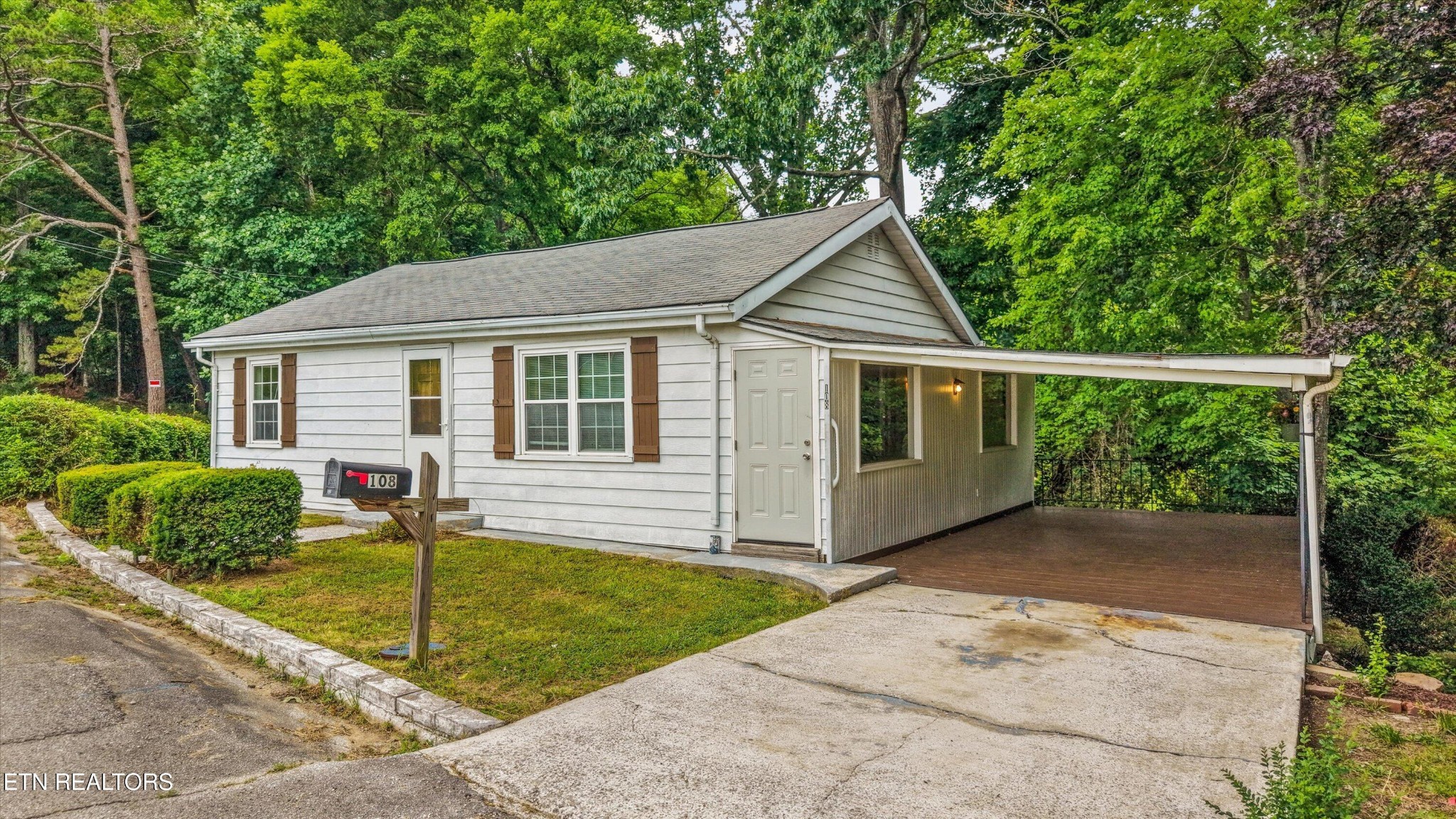 108 Ridgewood Road, Harriman, TN 37748 — photo 2