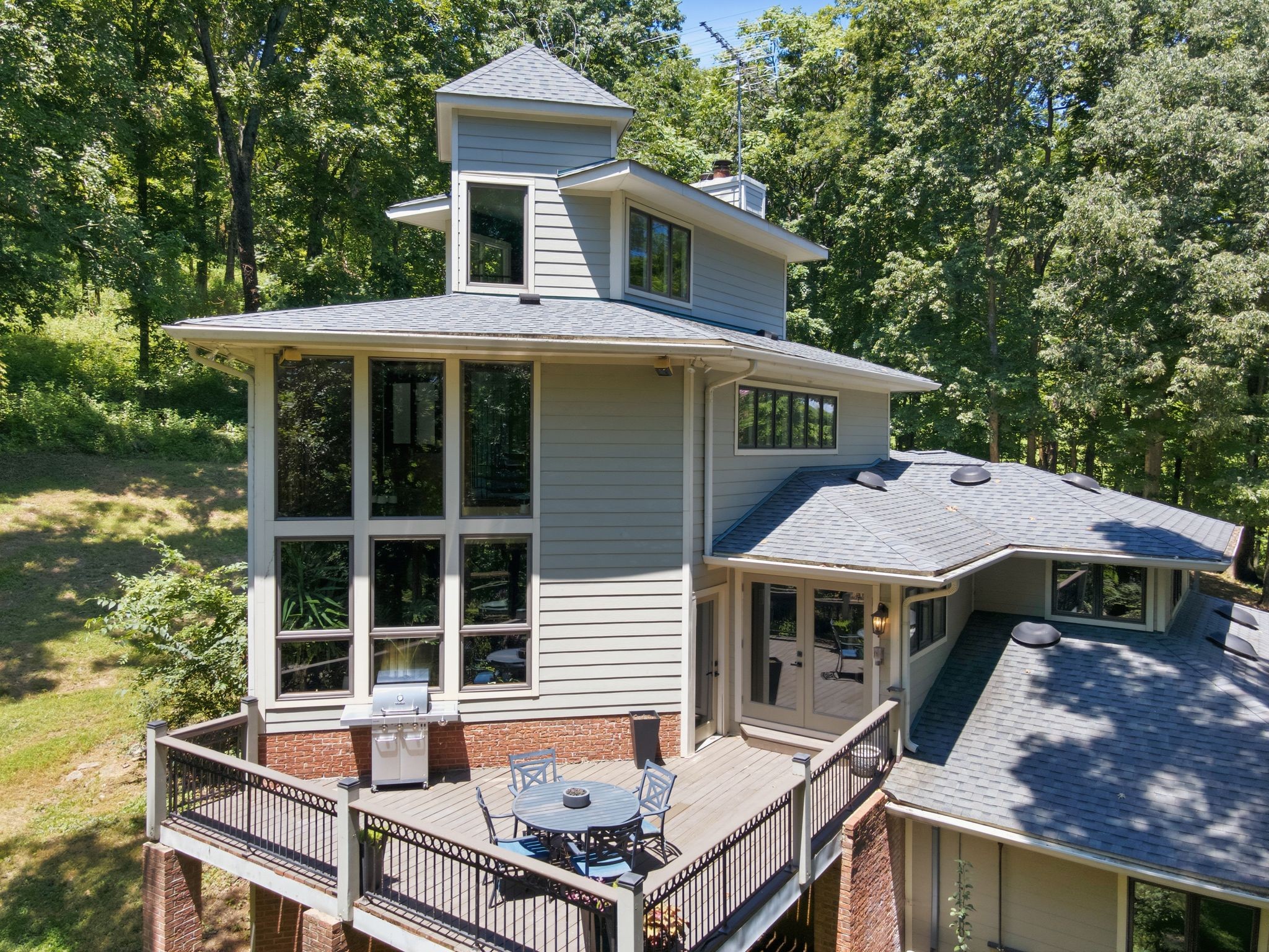 2261 Skinner Rd — photo