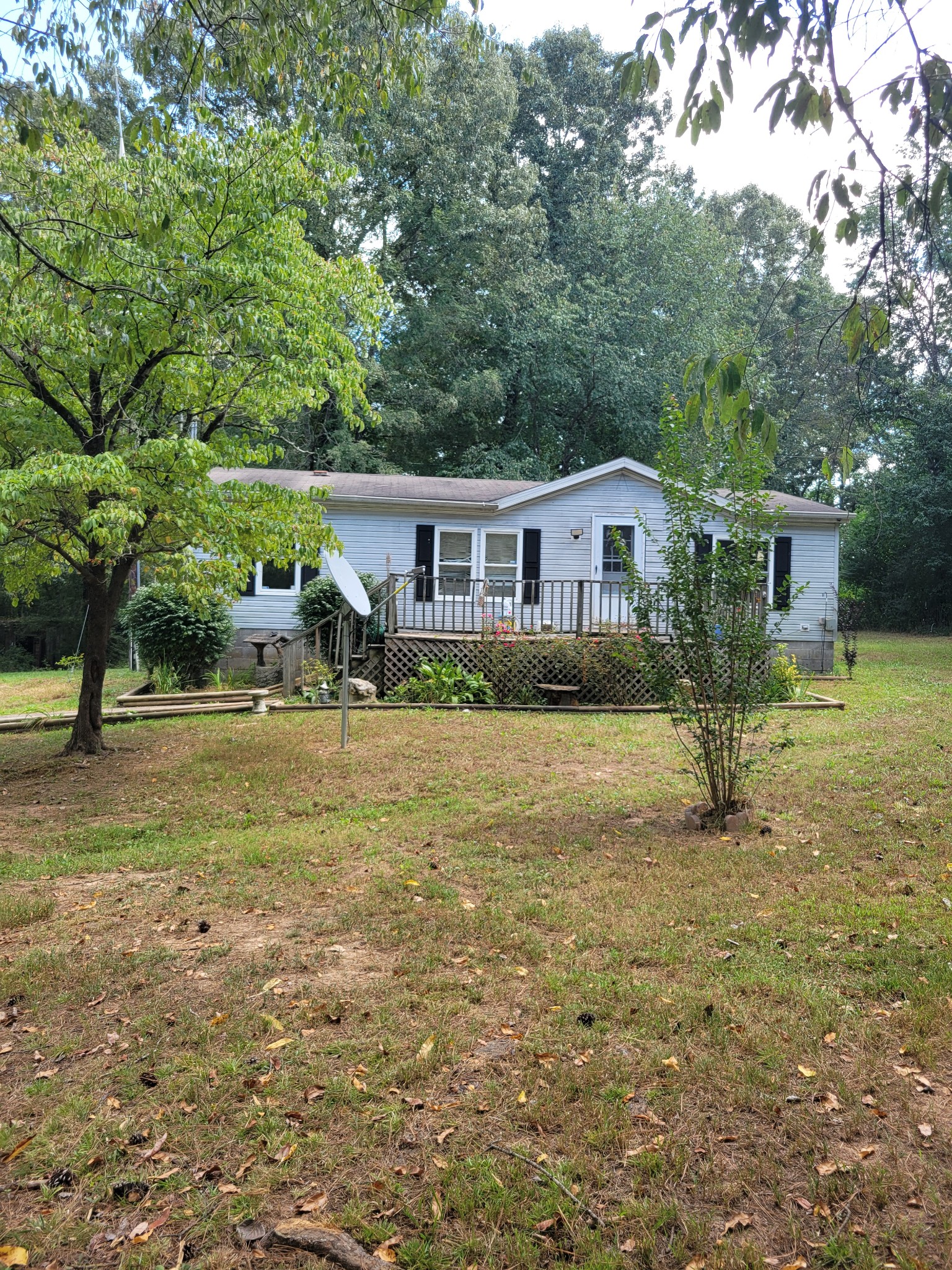 145 Edgewood Ln — photo