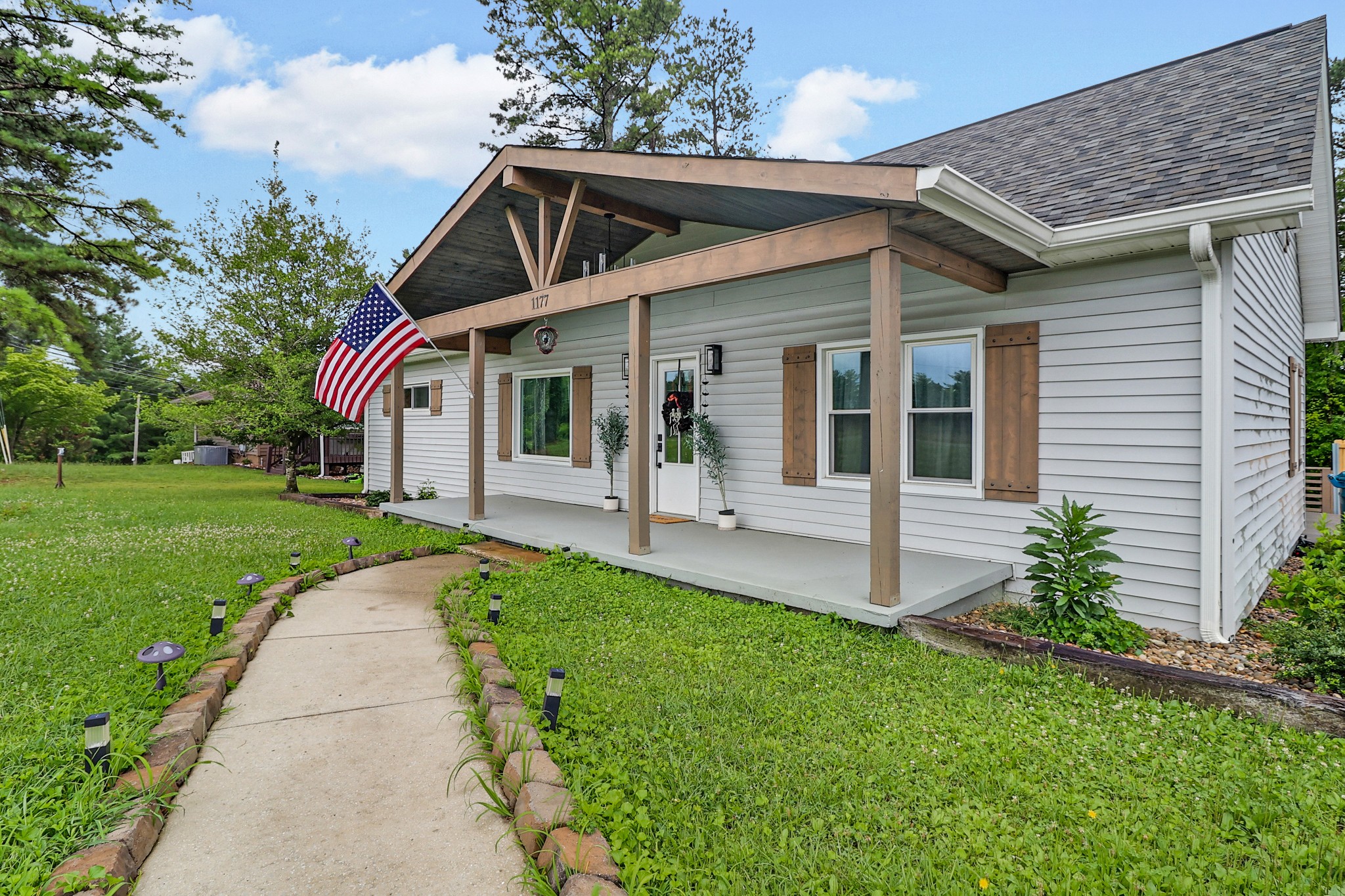 1177 Sparta Hwy — photo