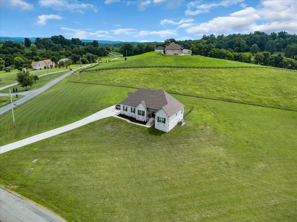 1301 Whiteside Hill Rd — photo