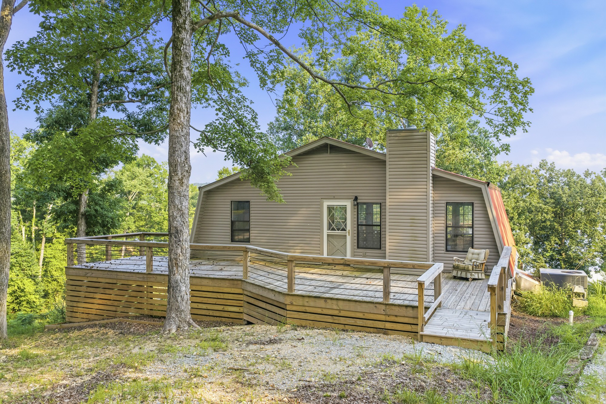 1124 Woodlawn Shores Rd — photo
