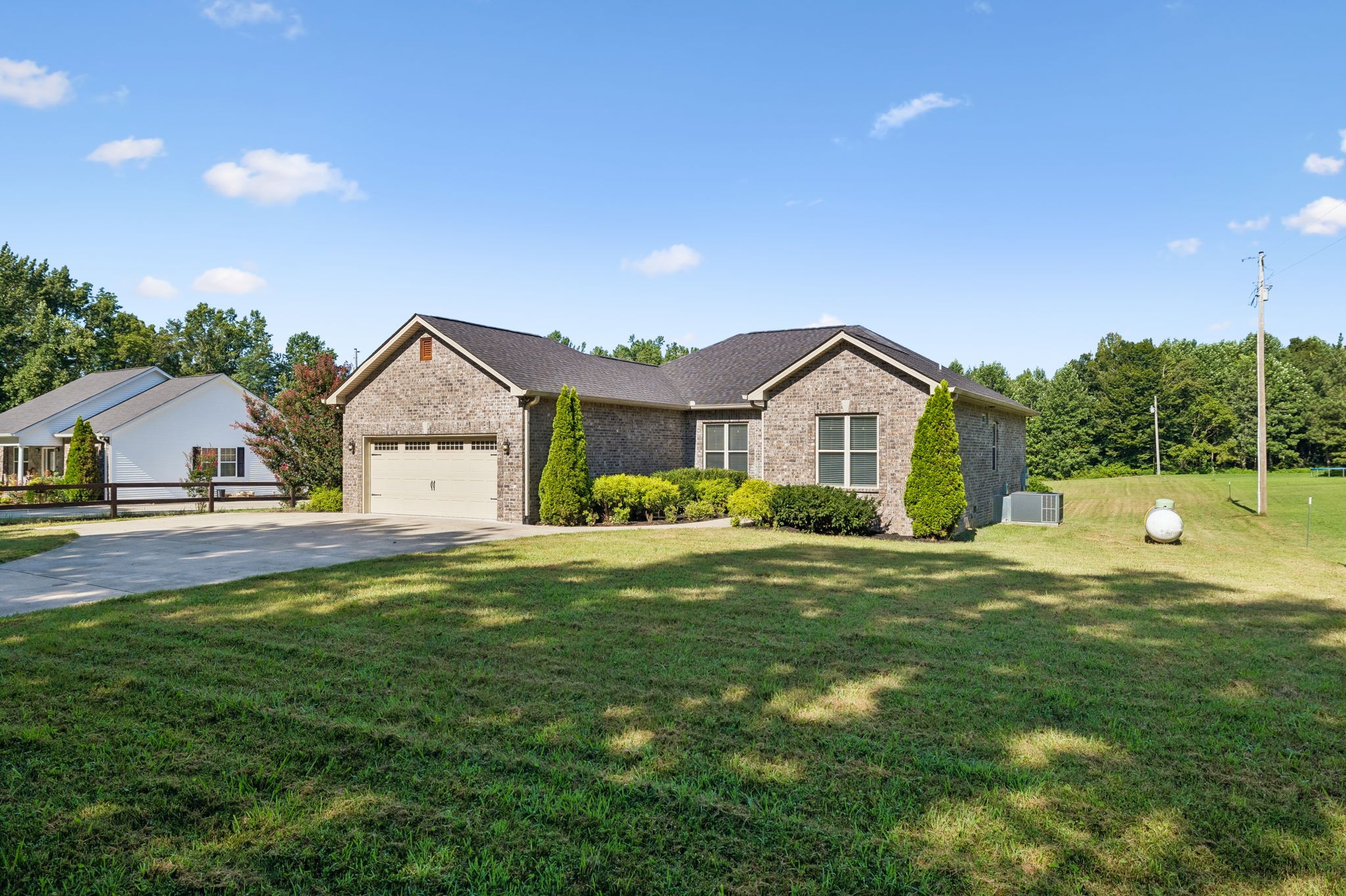 525 Bob Perry Road, Bethpage, TN 37022 — photo 2