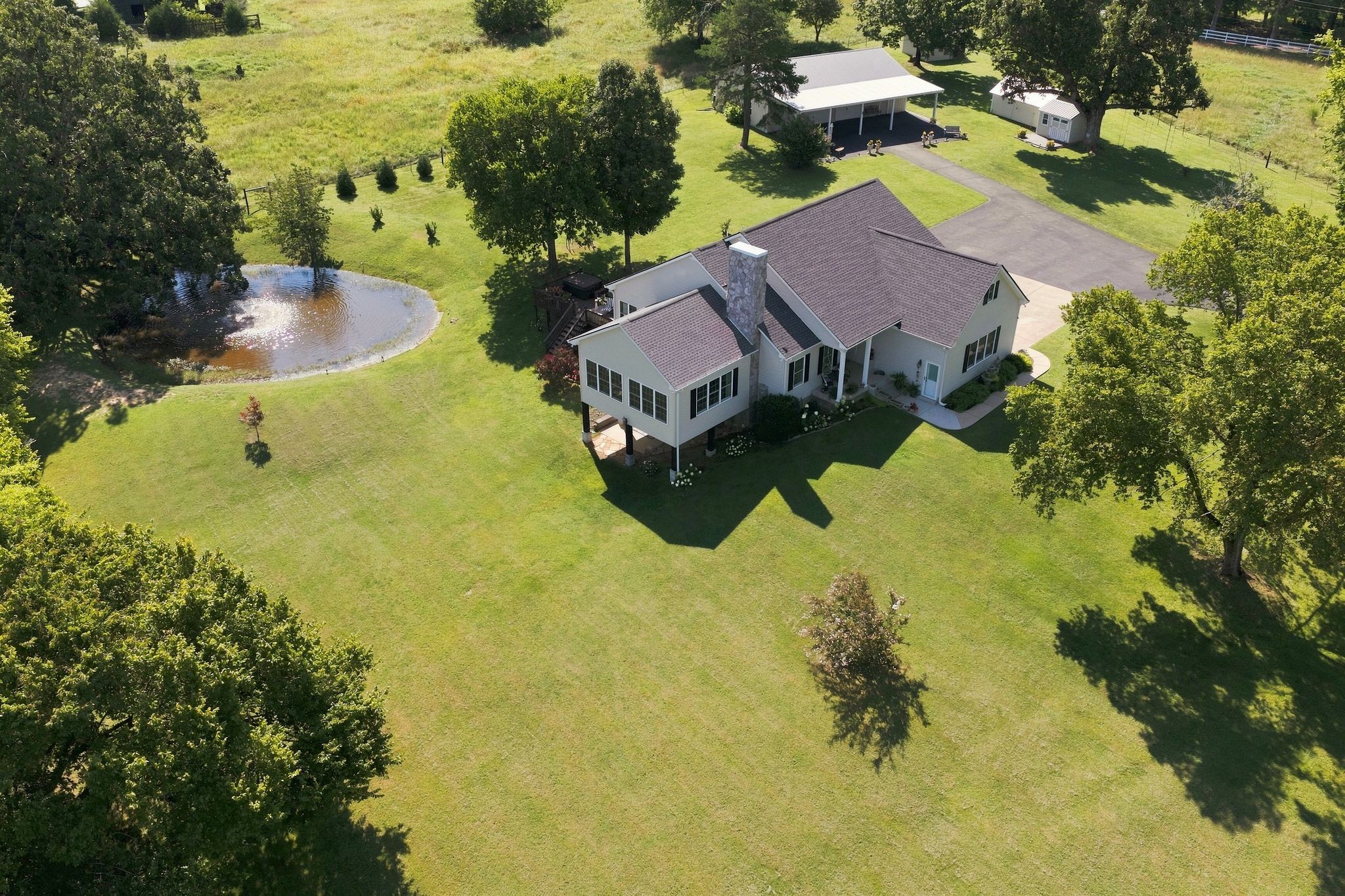 1160 Fleet Town Rd — photo