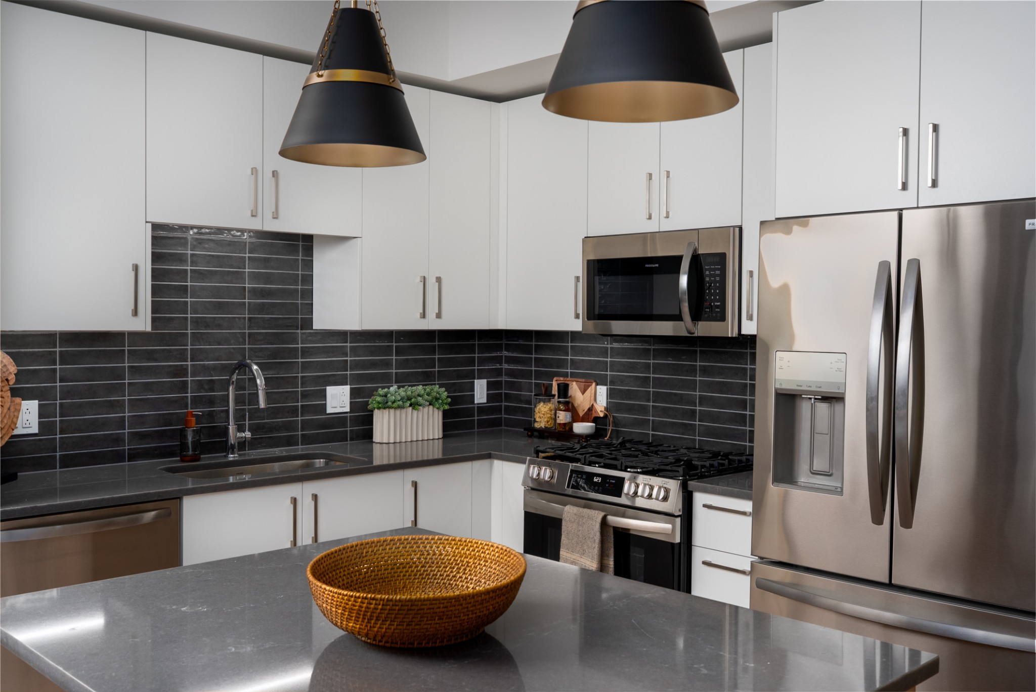 1212 Demonbreun St a9 — photo
