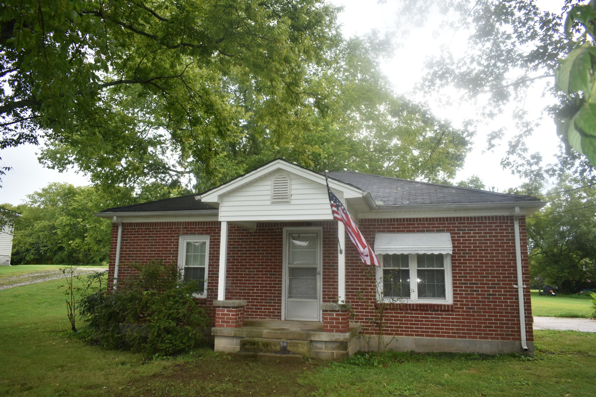 4 Price Ln — photo